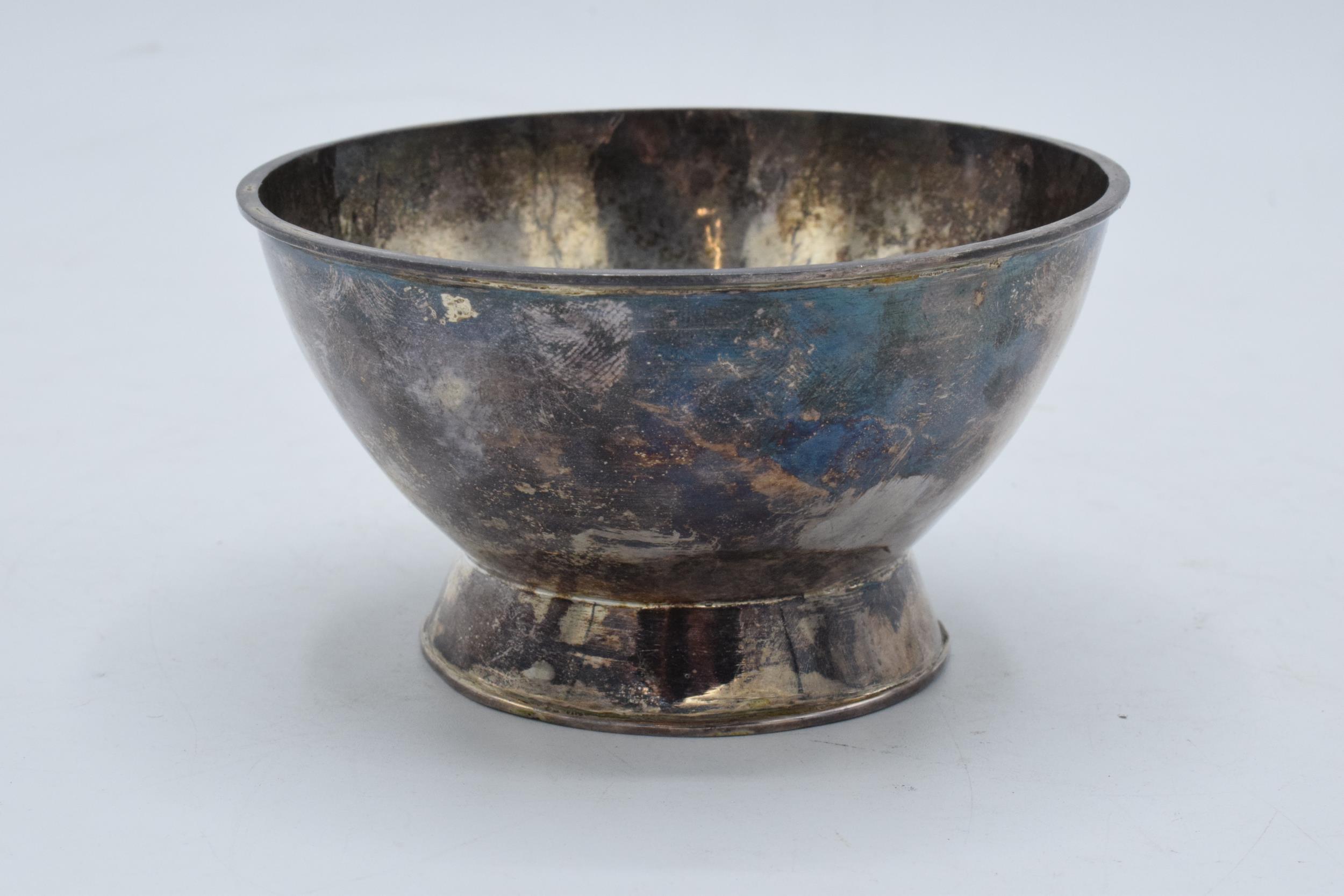 Silver bowl hallmarked for Chester 1961. 139.7 grams. Some bending towards the bottom rim. - Image 2 of 6