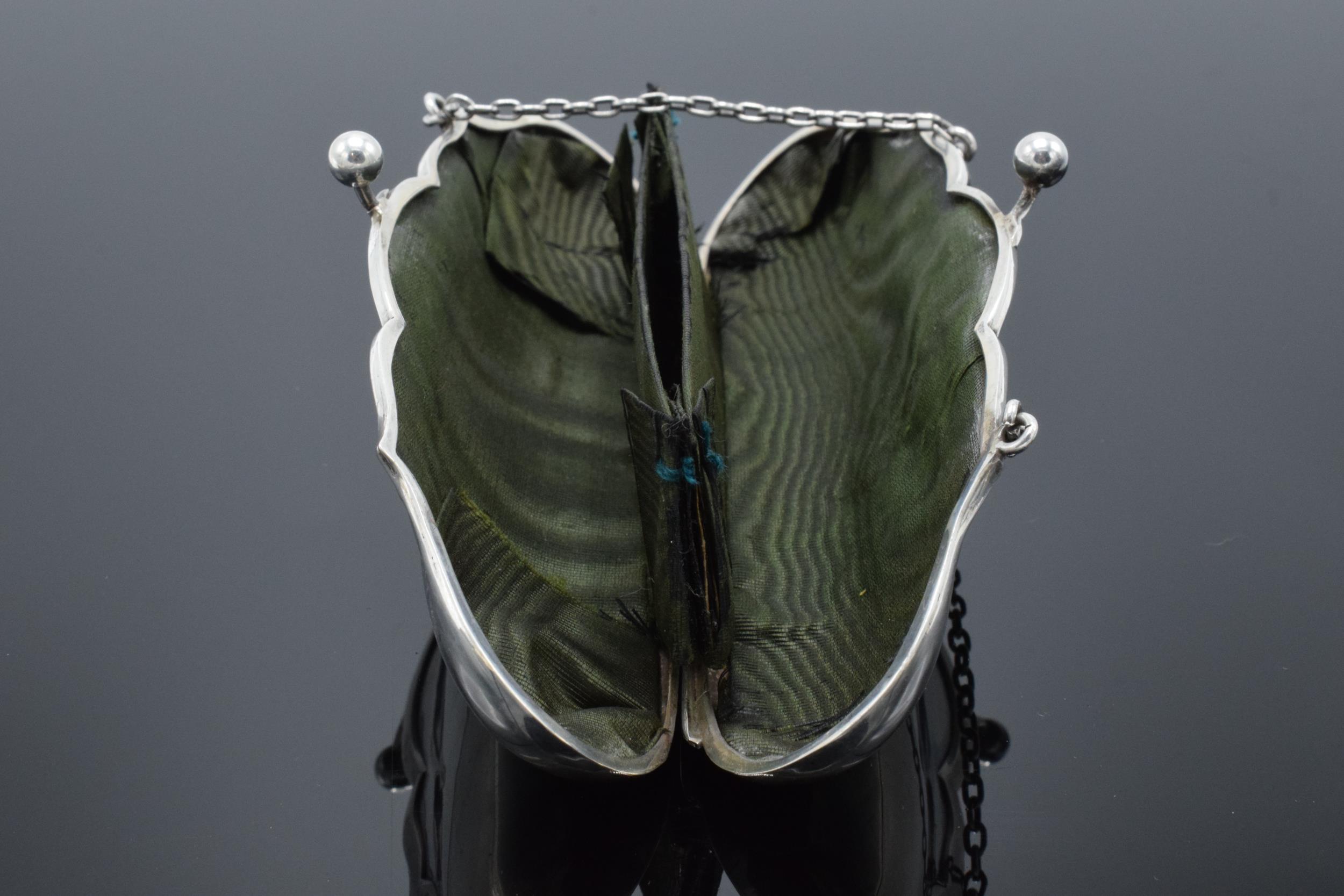 Silver ladies purse on chain with fitted interior. Birmingham 1916. 66.3 grams gross weight. - Image 5 of 5