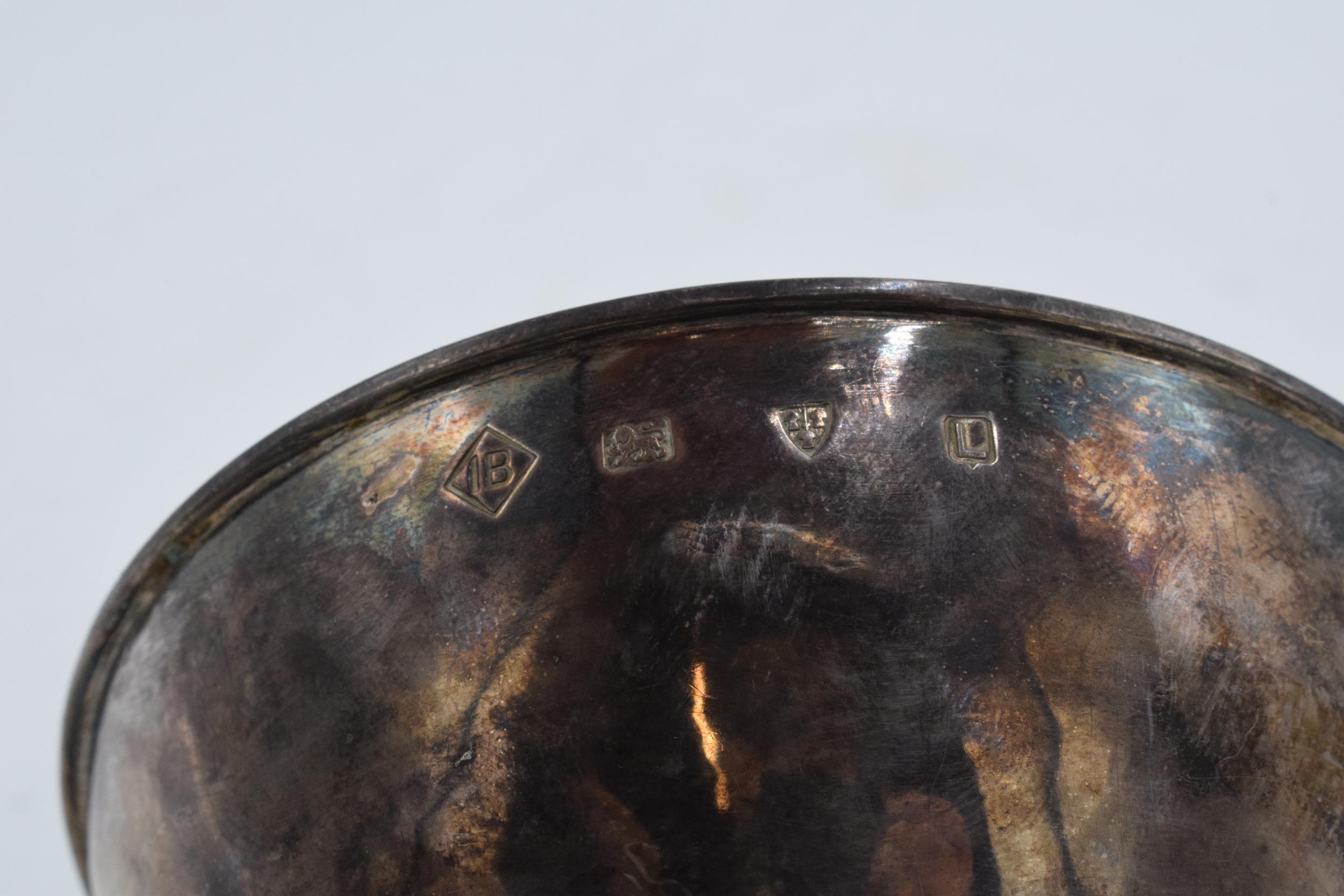 Silver bowl hallmarked for Chester 1961. 139.7 grams. Some bending towards the bottom rim. - Image 4 of 6