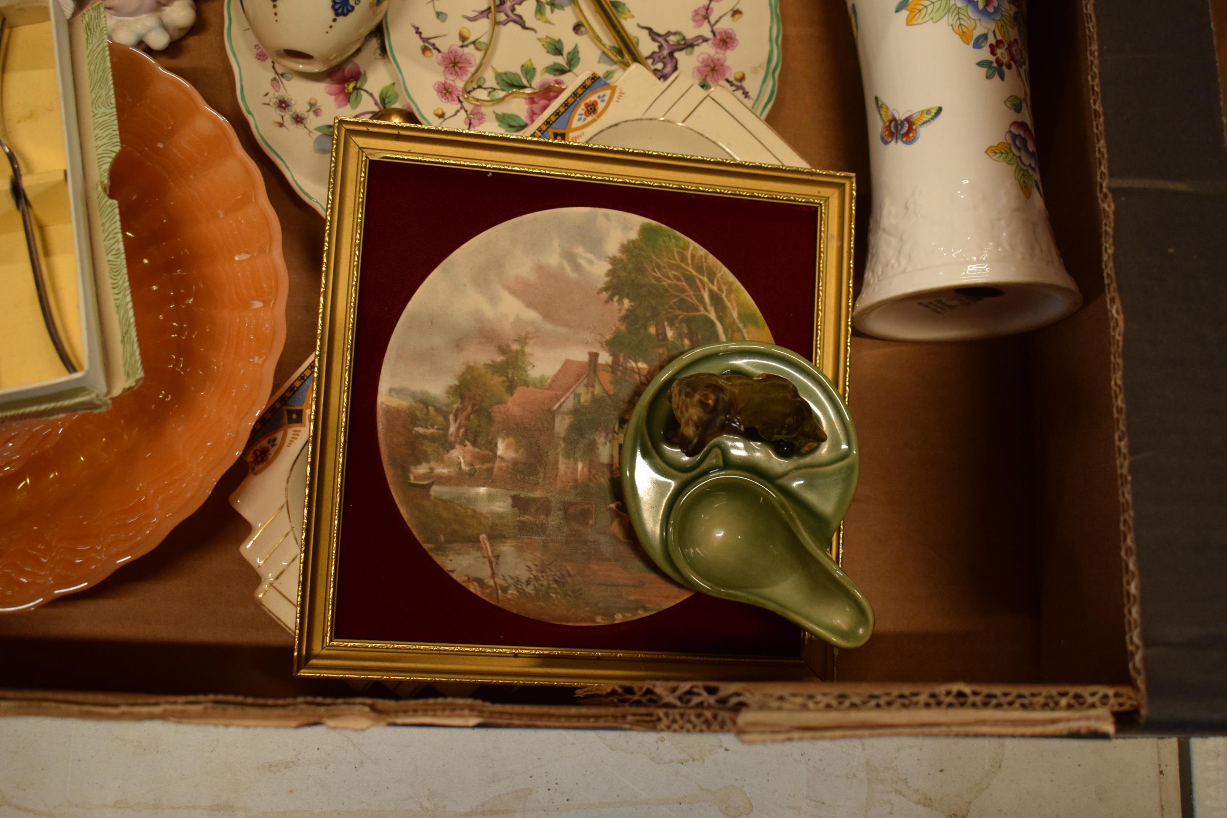 A mixed collection of items to include a Wade pipe holder, Aynsley vase, Old Foley Chinese Rose cake - Image 5 of 6