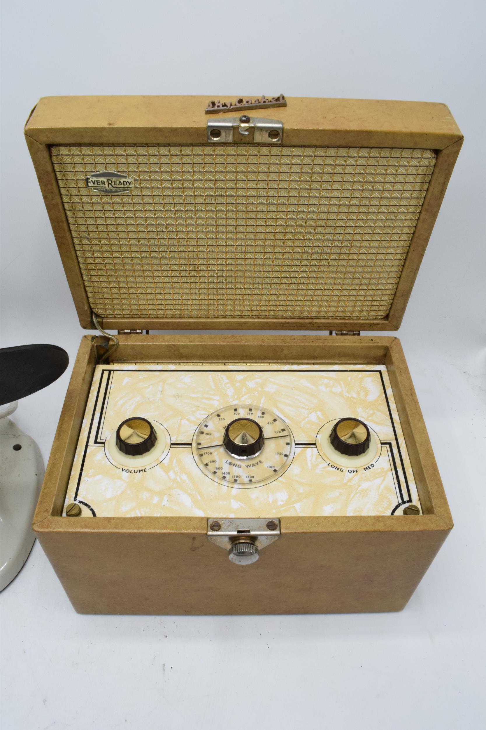 An Everready portable Sky Casket radio together with a Kingsway electric fan (2). Both untested. - Image 3 of 5