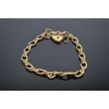 9ct gold charm bracelet 5.2g