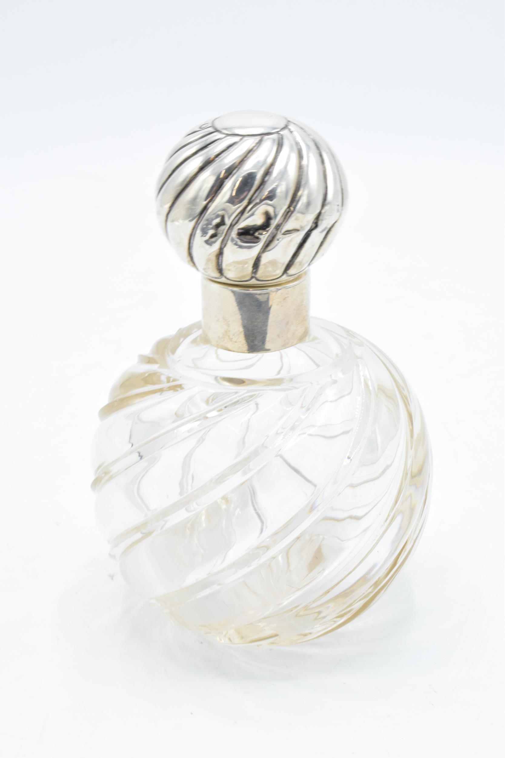 Silver topped scent bottle with swirling glass decoration 13cm tall. Hallmarked for London, - Image 2 of 6