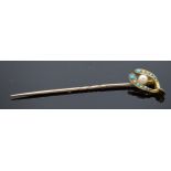 15ct gold stick pin in the form of a Wishbone set with turquoise and pearl. 1.4 grams. 5.5cm long.