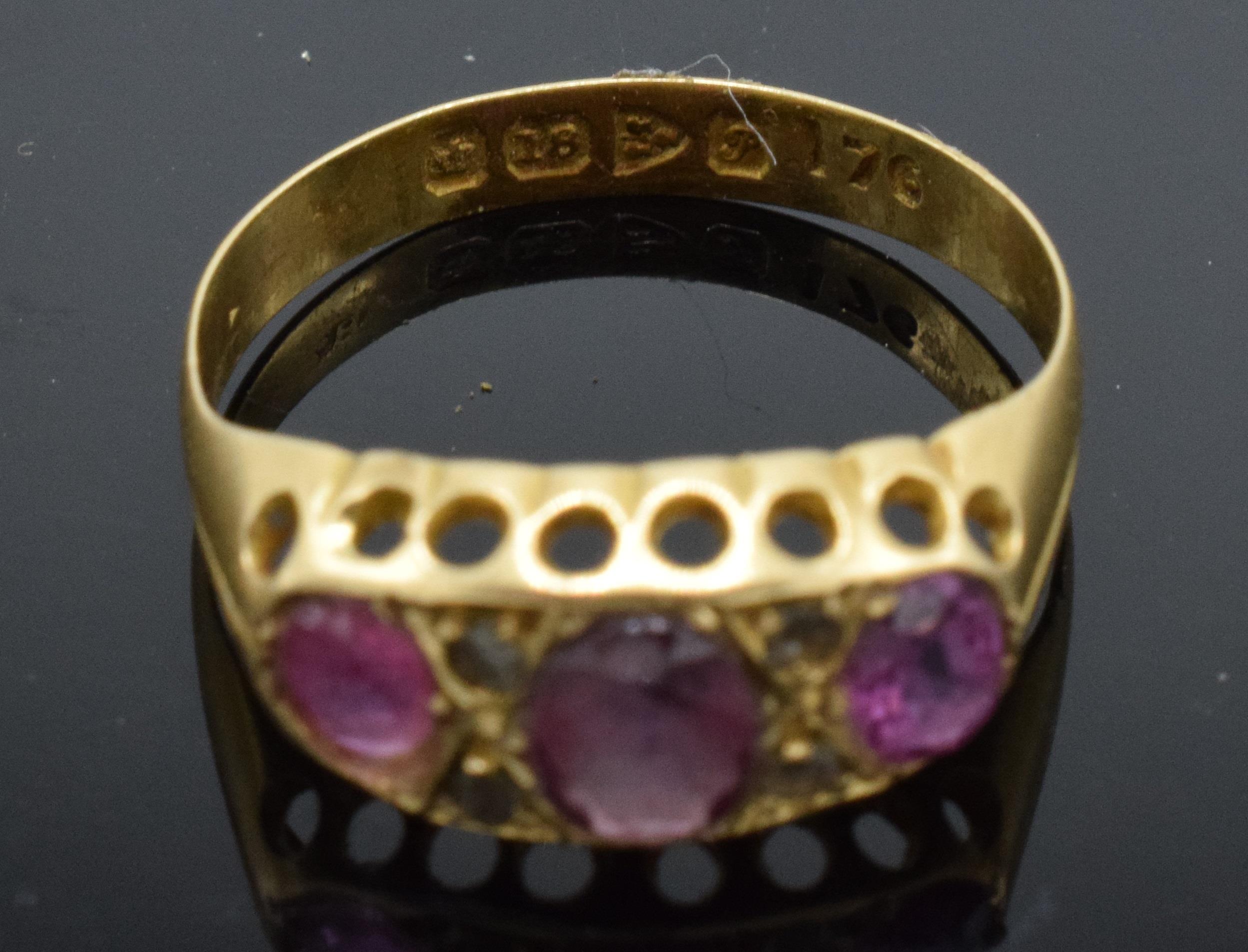 18ct gold ring set with diamond and ruby stones, hallmarked for Chester 1915. UK size N. 2.1 - Image 2 of 3