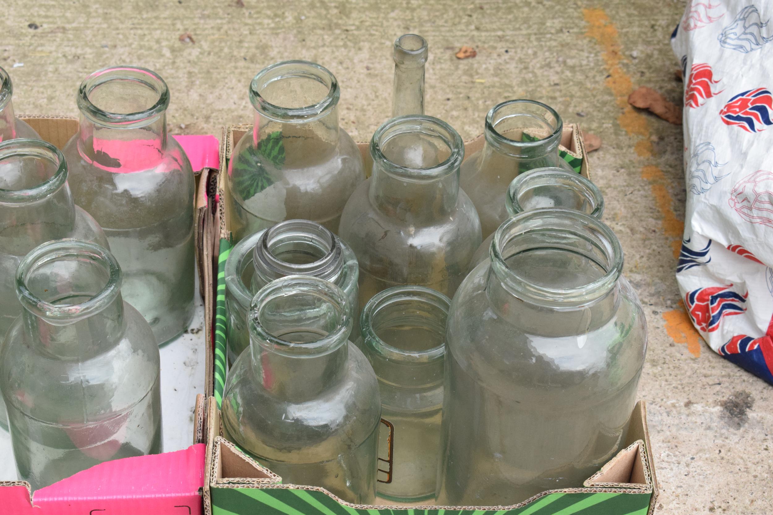 A large collection of glass items to include bottles, jars etc (approx 25) NO POSTAGE - Image 4 of 4