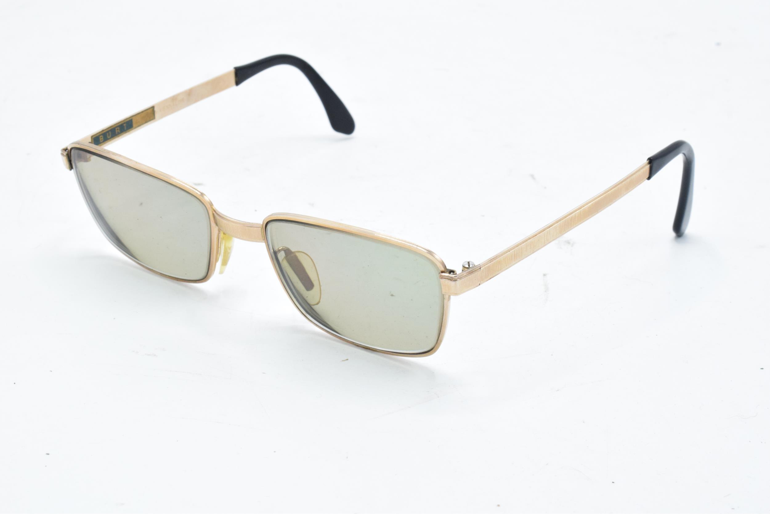A pair of Viennaline gold plated vintage sunglasses fitted with prescription lenses in case. - Image 6 of 8
