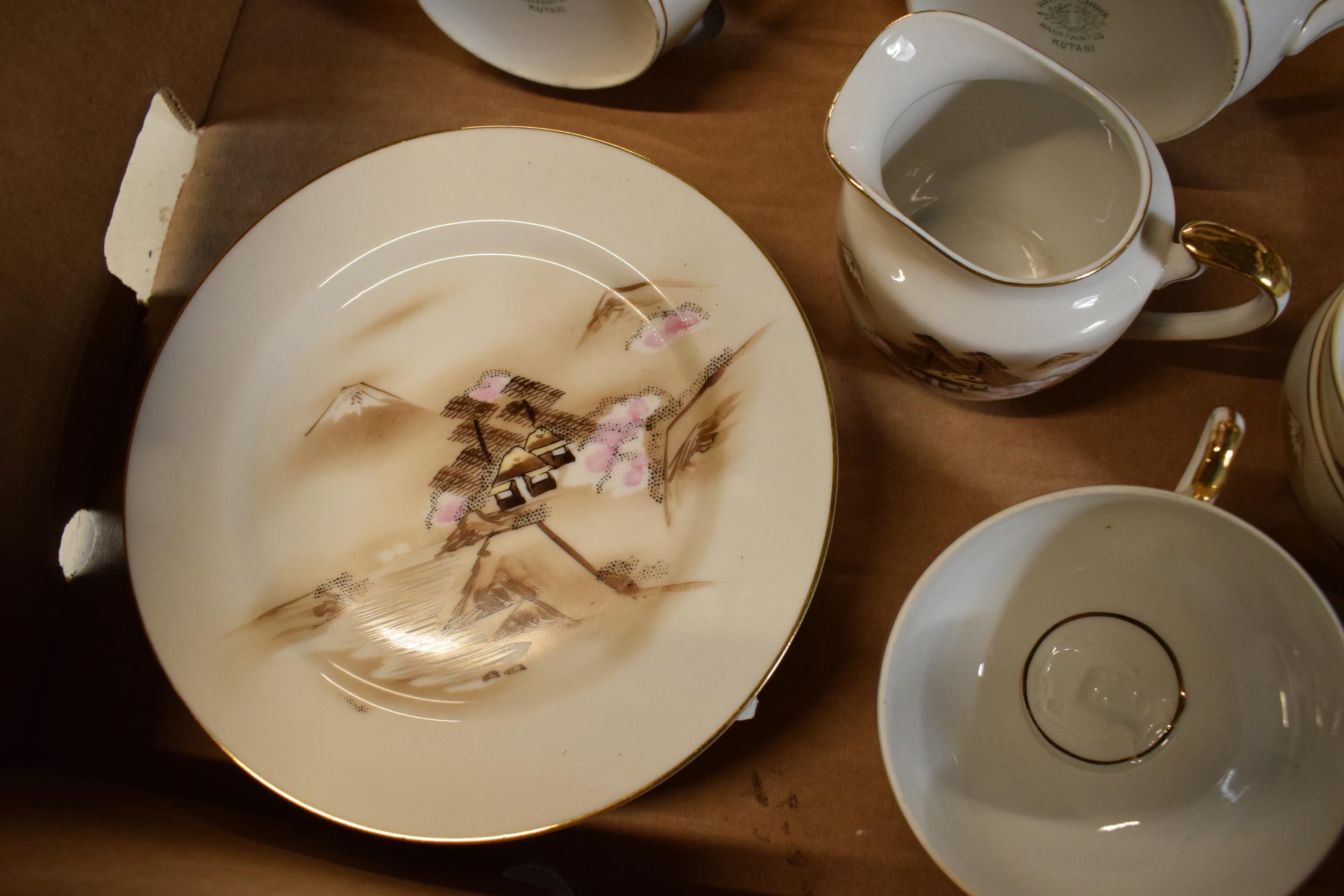 A handpainted Hayasi China tea set in the Kutani pattern to include a teapot, milk and sugar - Image 4 of 5