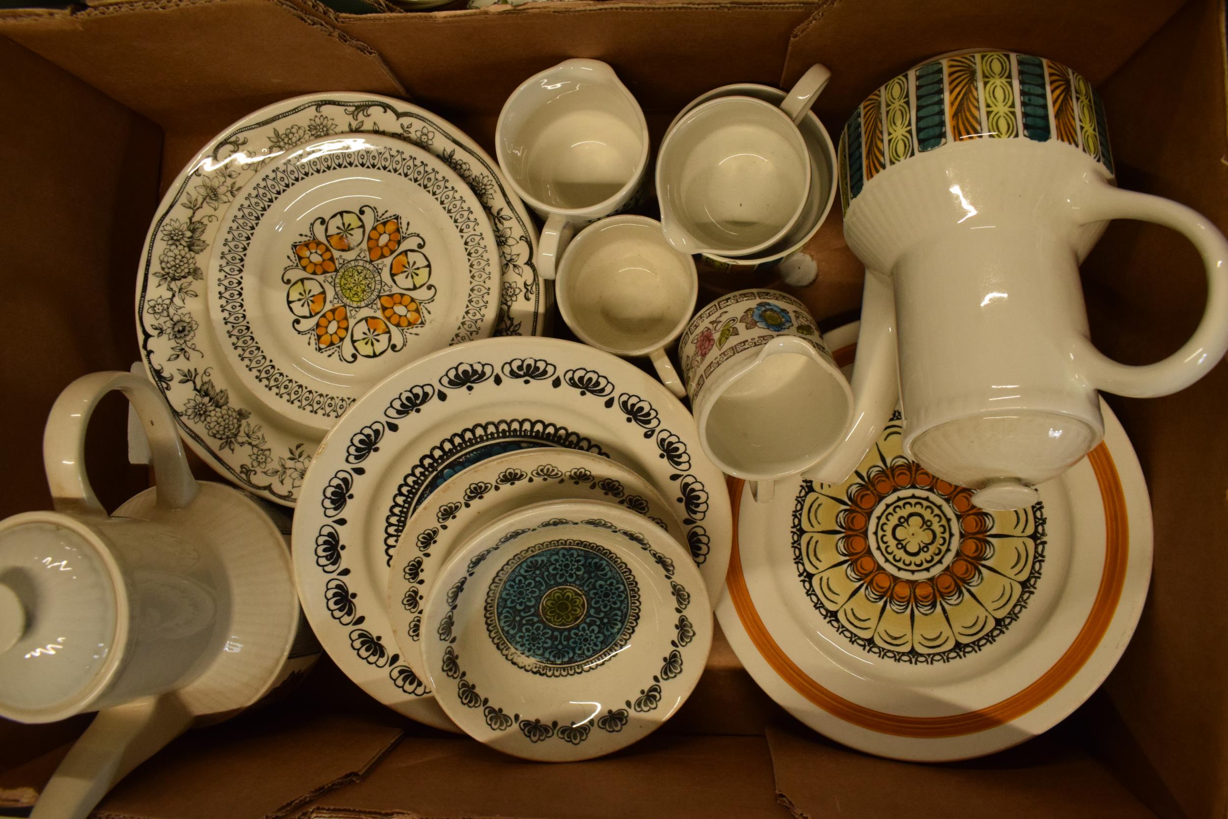 A large collection of vintage mid century Broadhurst Ironstone Kathie Winkle tea and dinner ware - Image 3 of 3