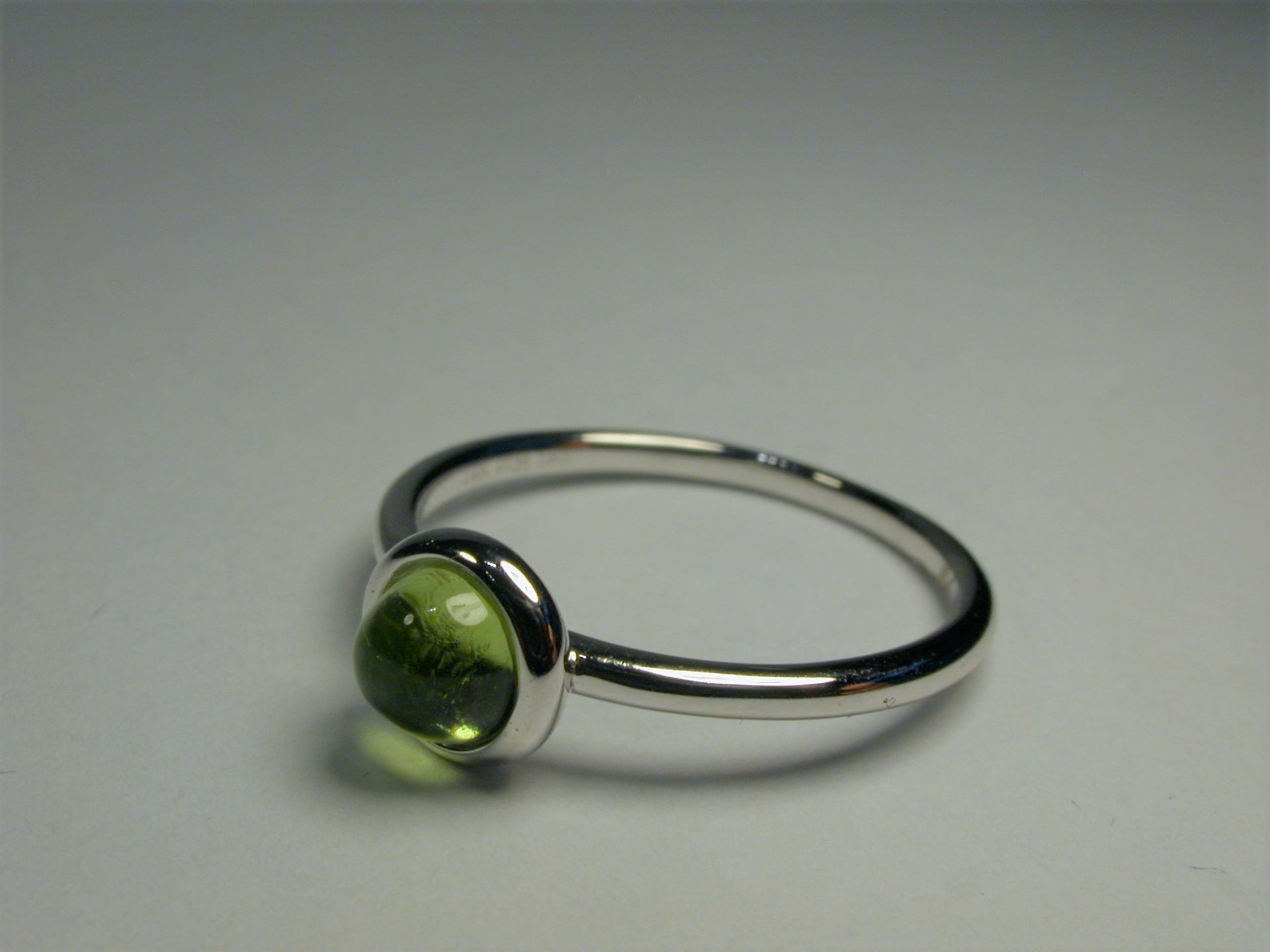 Ring WG 585, Peridot ca. 0,63 ct - 1,86 Gramm