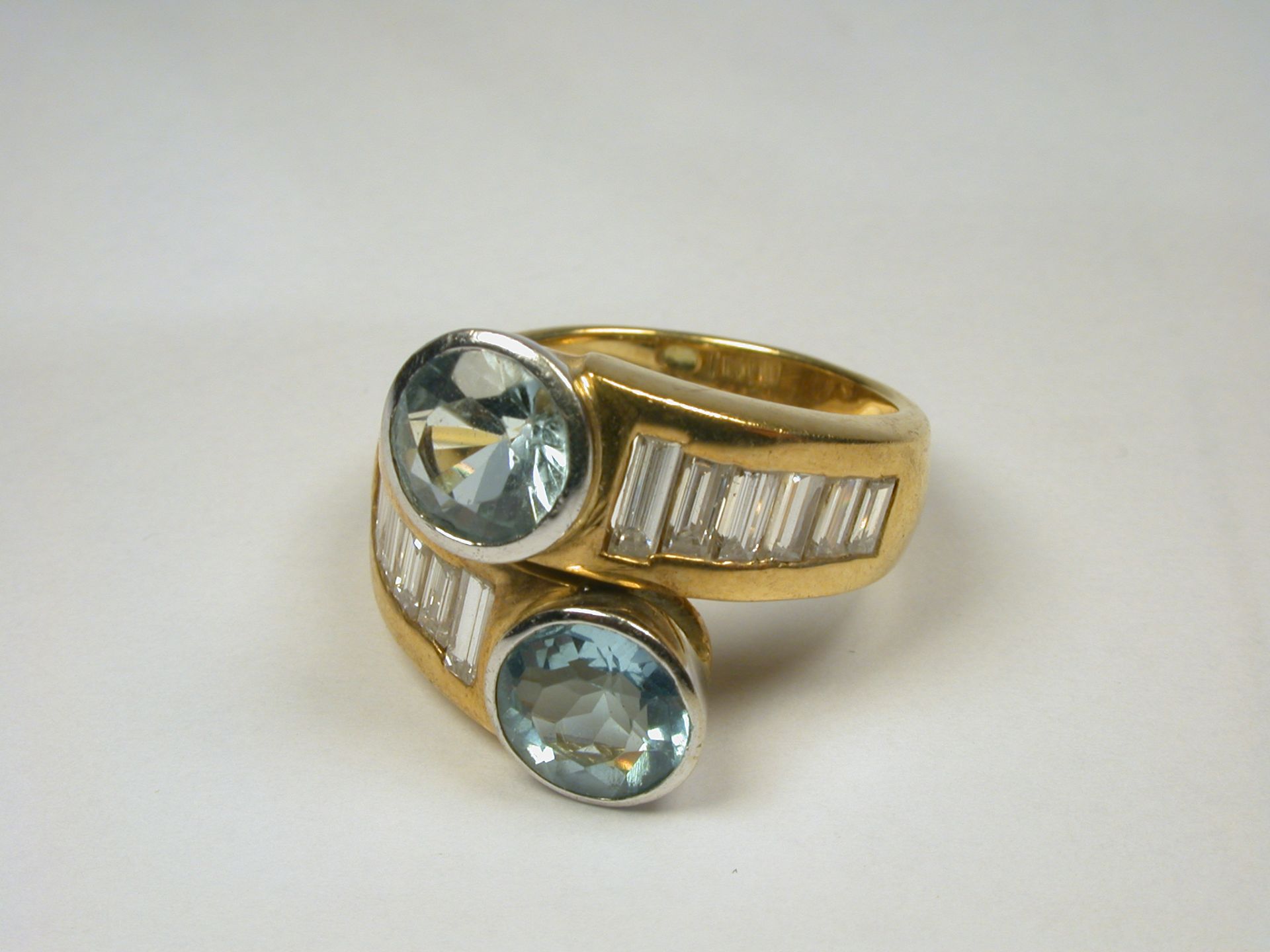 Ring GG 750, Diamant-Baguettes, Aquamarine - 9,26 Gramm