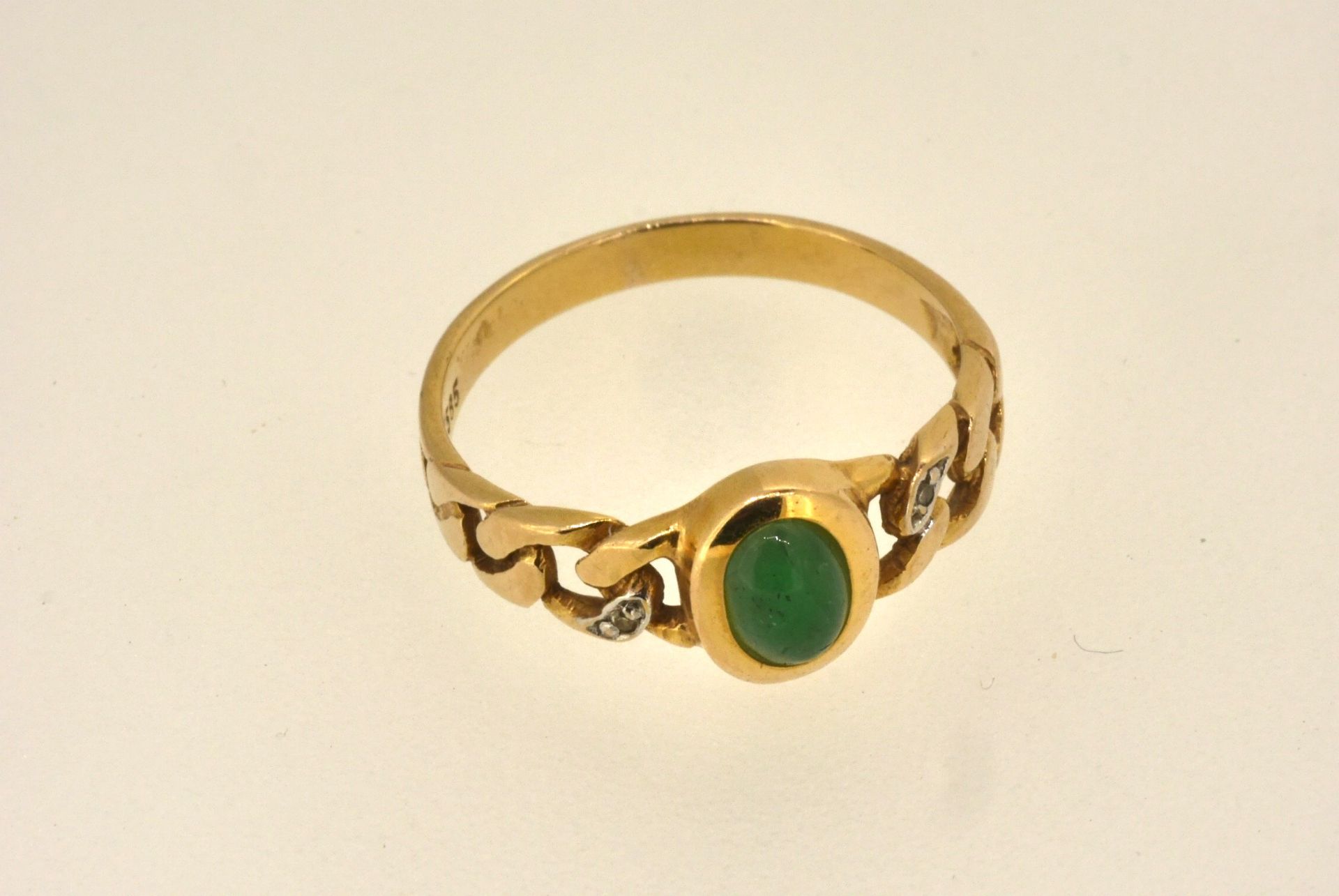 Ring GG 585, Jade, Diamanten, 2,17 Gramm