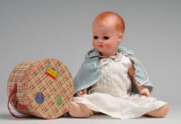 Baby-Puppe mit Zubehör