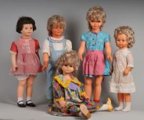 Fünf lebensgroße Puppen, u.a. "Patti Playpal"