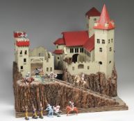Große Burganlage mit Massefiguren