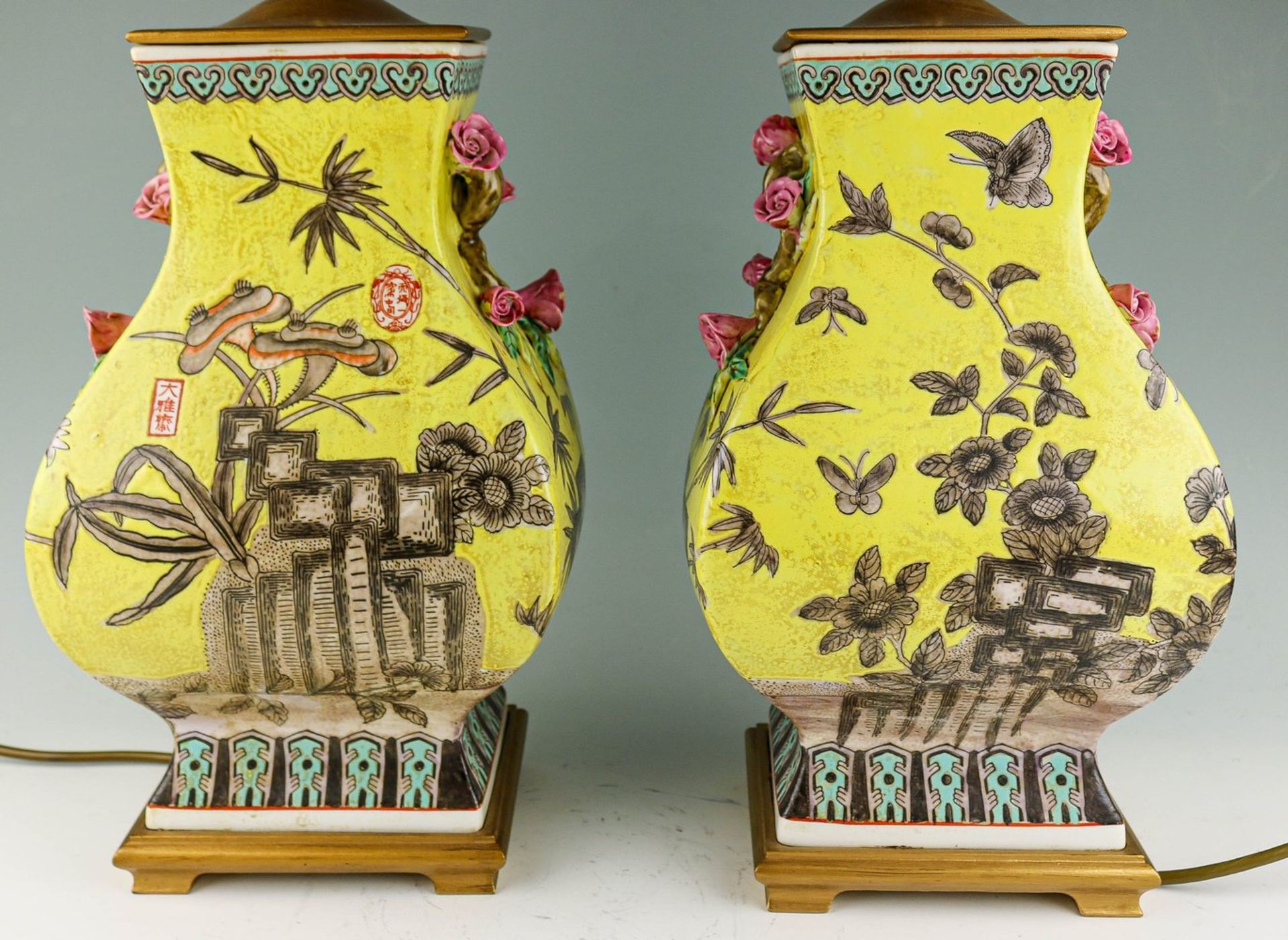 Ein Paar gebauchte Vierkantvasen, als Lampe montiert China - Image 2 of 5