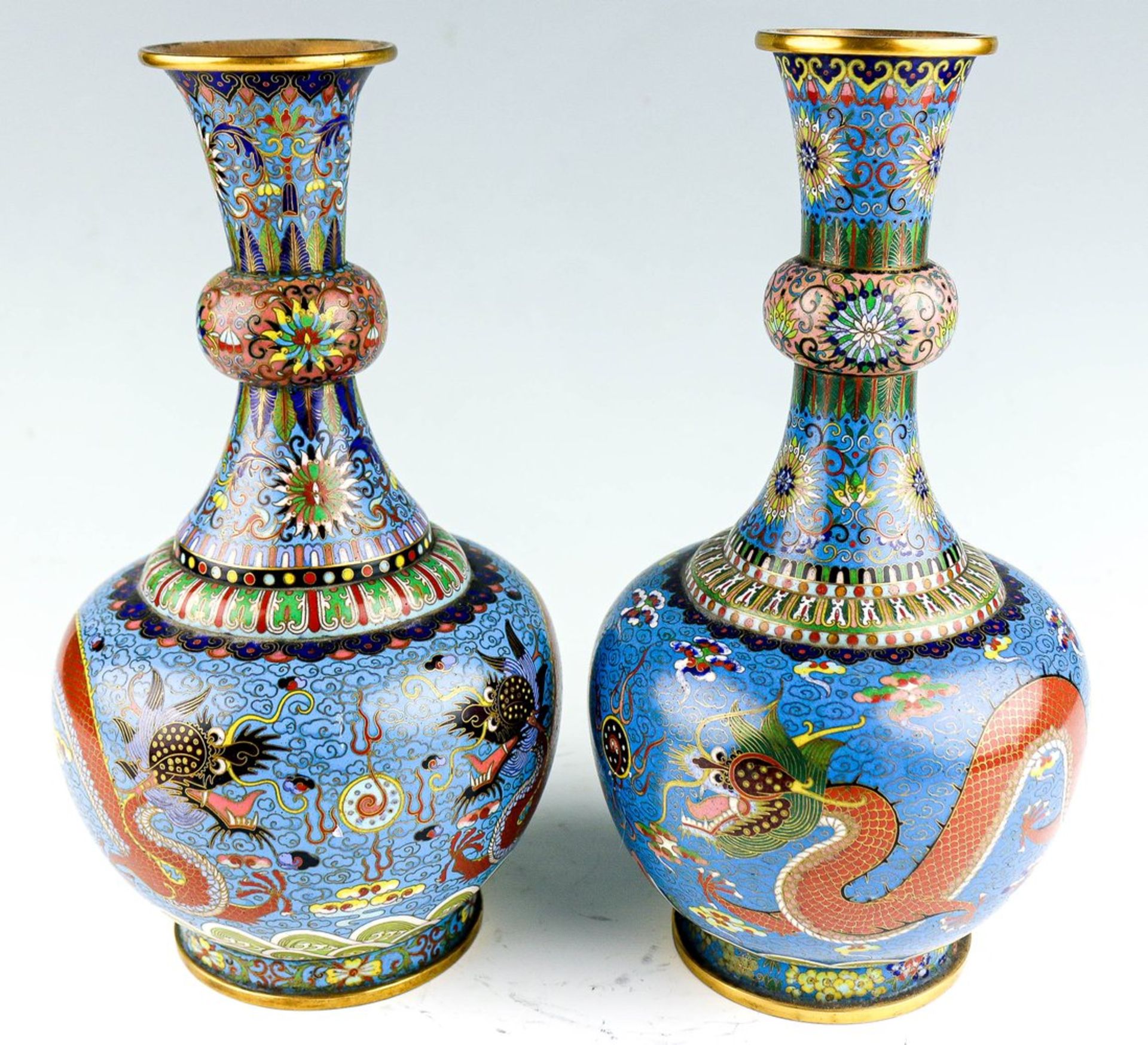 Zwei bauchige Vasen China - Bild 2 aus 5