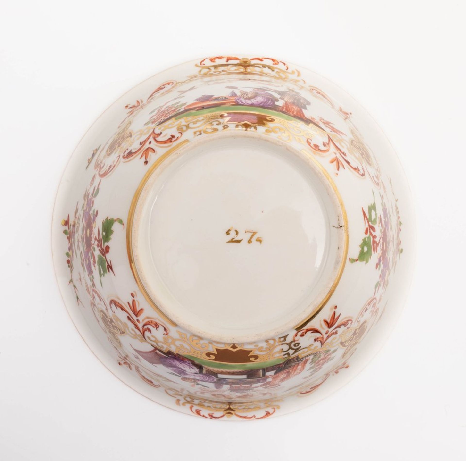 Kumme mit Chinoiserien Meissen, um 1725/30, die Bemalung aus dem Umkreis Johann Gregorius Hoeroldts - Image 4 of 4