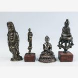 Vier kleine Bronzefiguren China