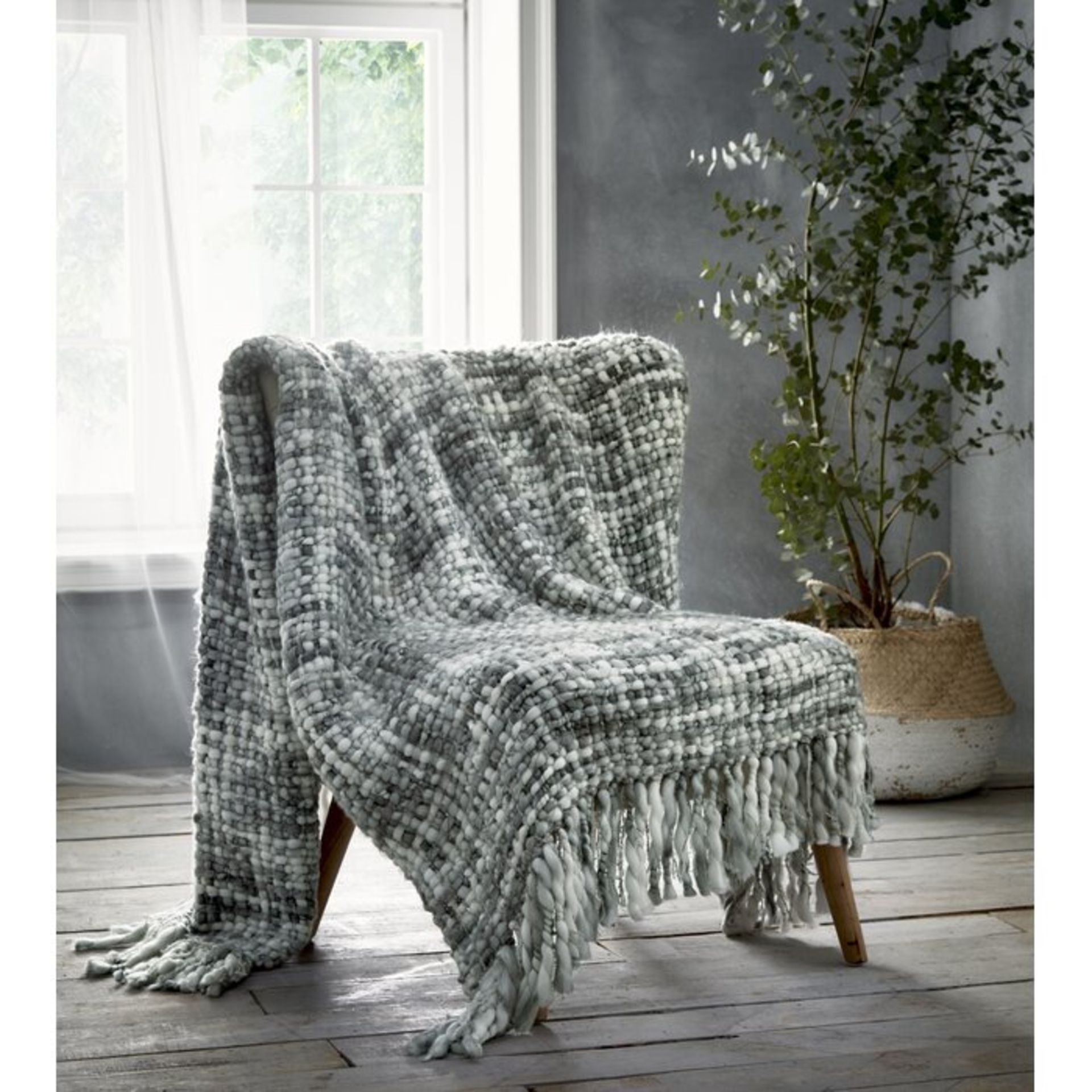 Macias Chunky Knitted Throw - RRP £45.99