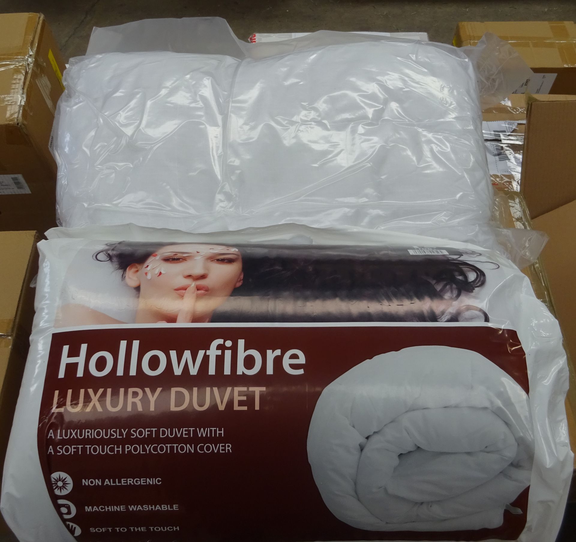 Hollowfibre 15 tog duvet with 2 pillows