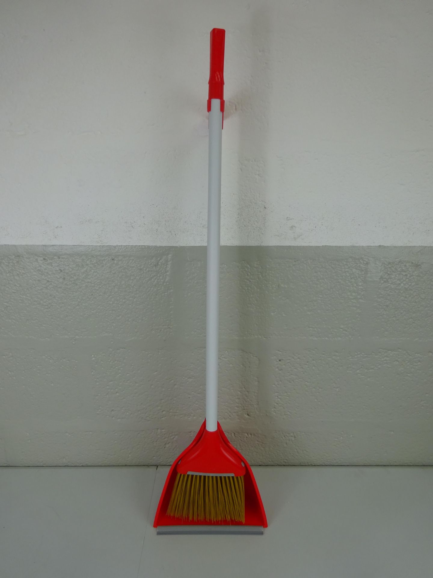 Red Zambak Dustpan with Broom