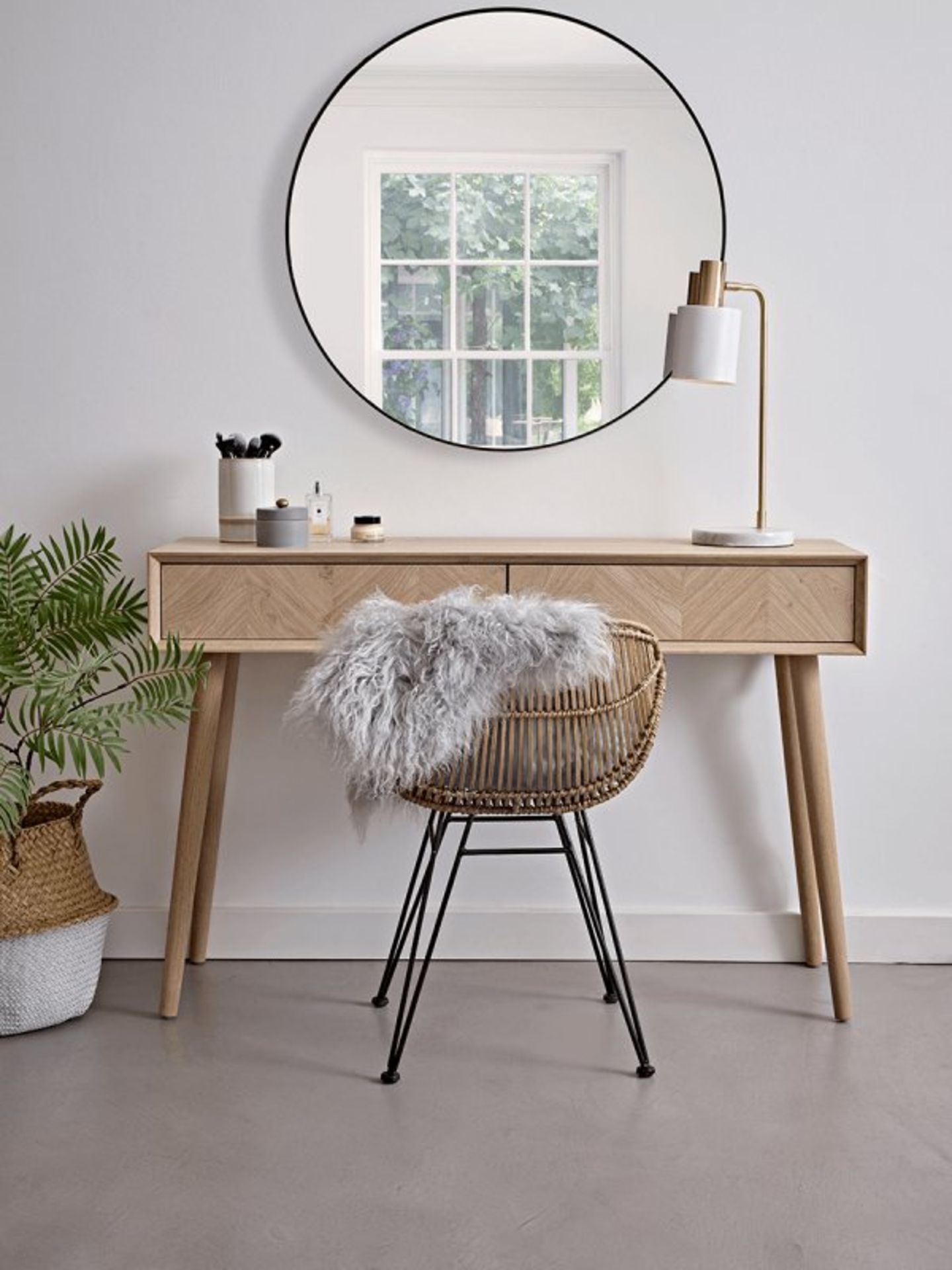 Chevron Oak Dressing Table - RRP £595.00 (drawers not closing fully)