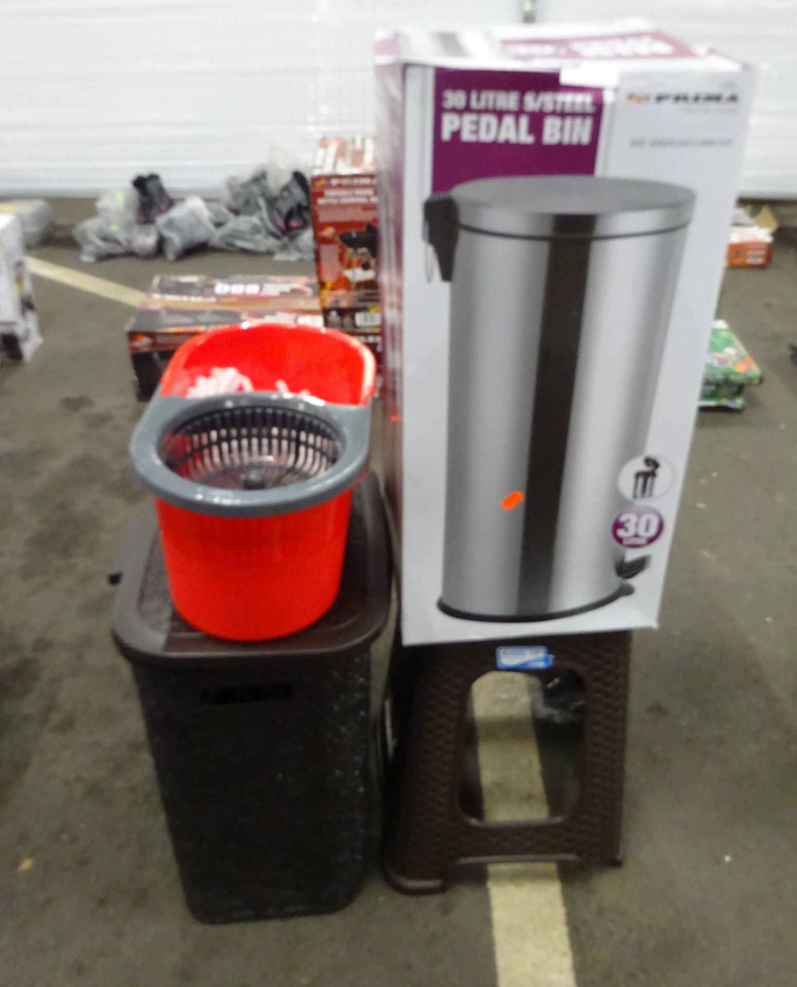 30 LITRE S/S PEDAL BIN & MOP BUCKET, PLASTIC STOOL ETC