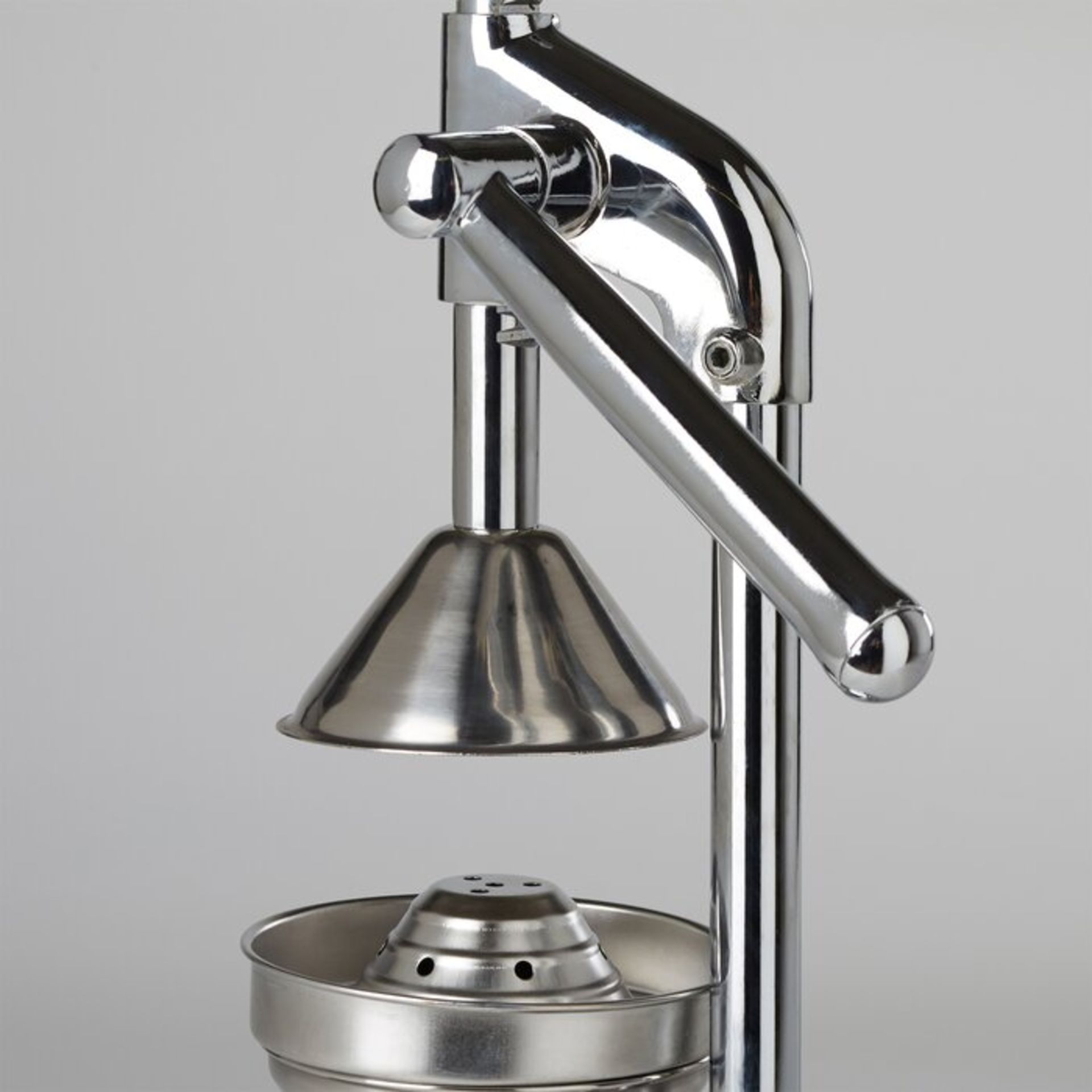 KitchenCraft Deluxe Chrome Plated Lever-Arm Juicer - RRP £34.99 - Image 2 of 2