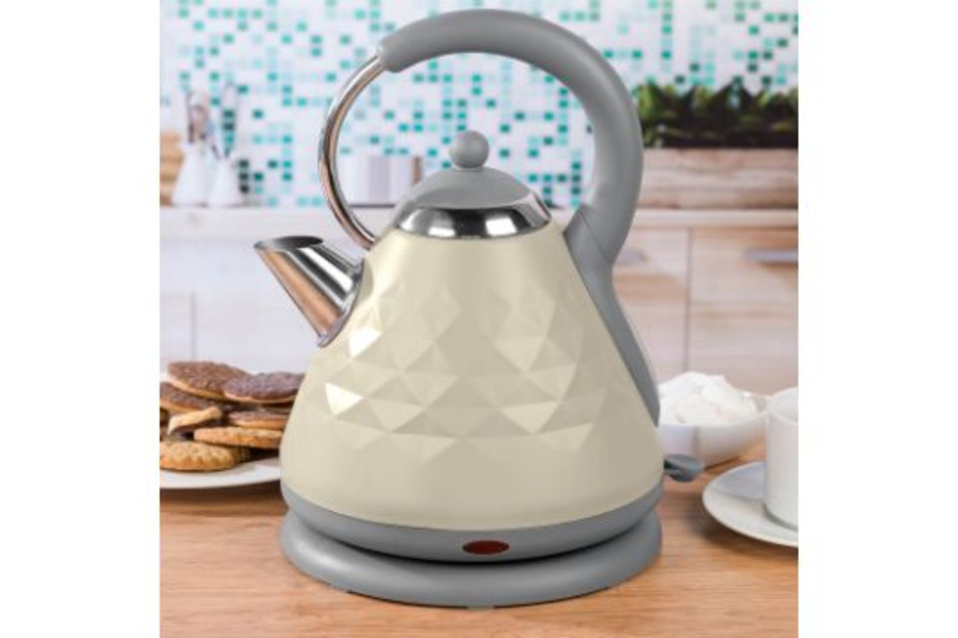 New Salter Cream Pyramid 1.8L Rapid Boil Kettle