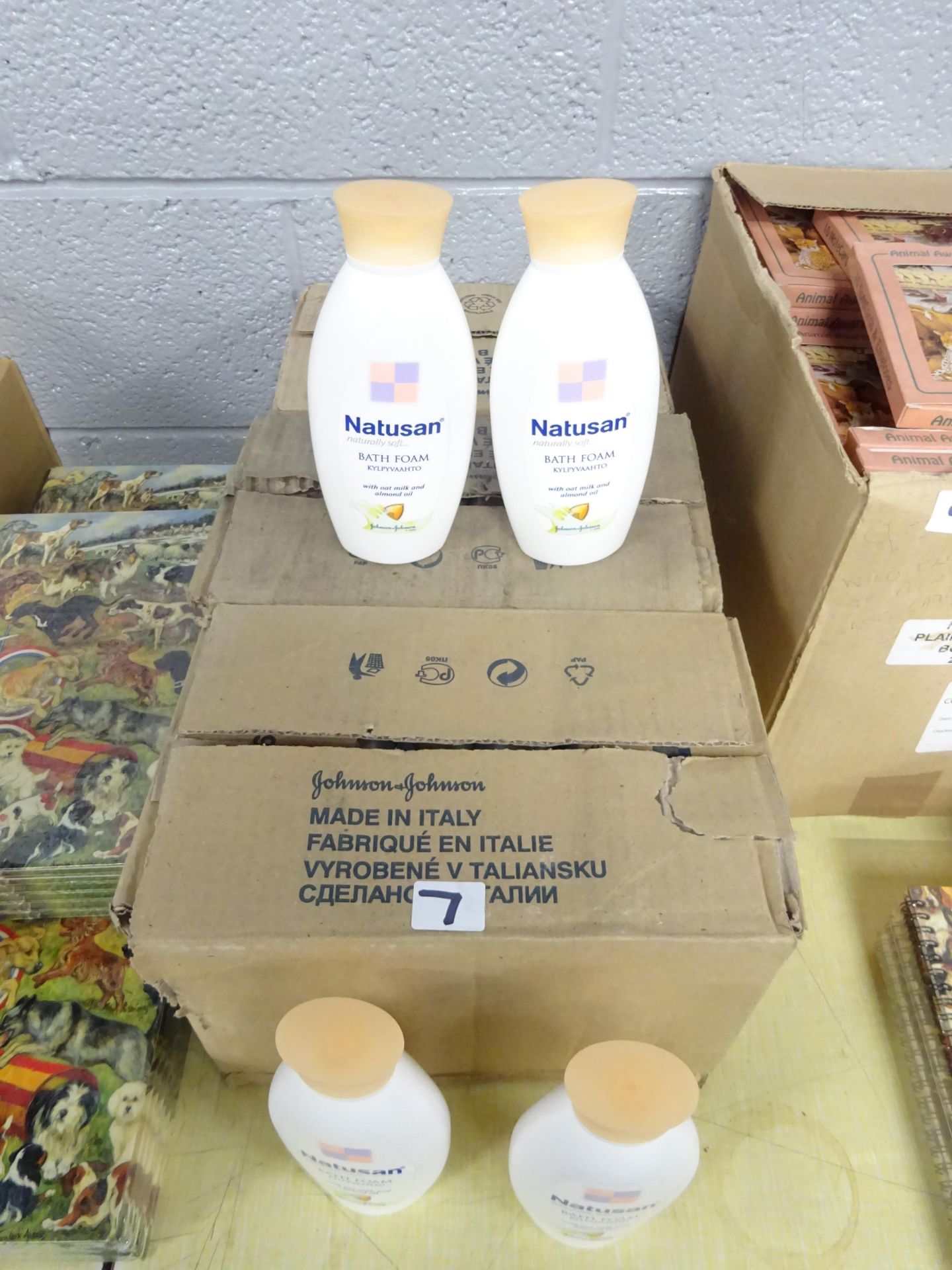 36 BOTTLES OF JOHNSON & JOHNSON BATH FOAM