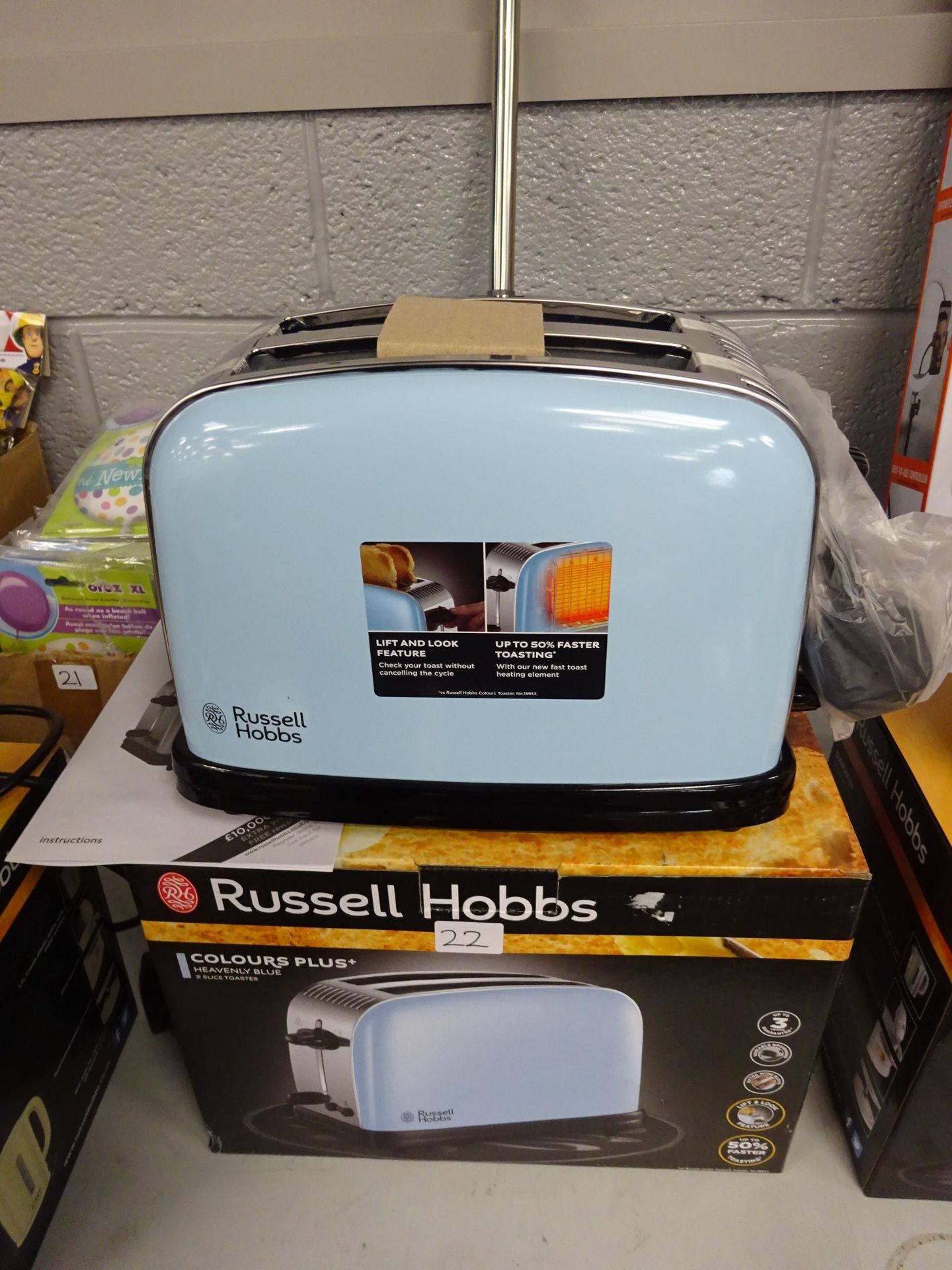 BRAND NEW RUSSELL HOBBS COLOUR PLUS 2 SLICE TOASTER