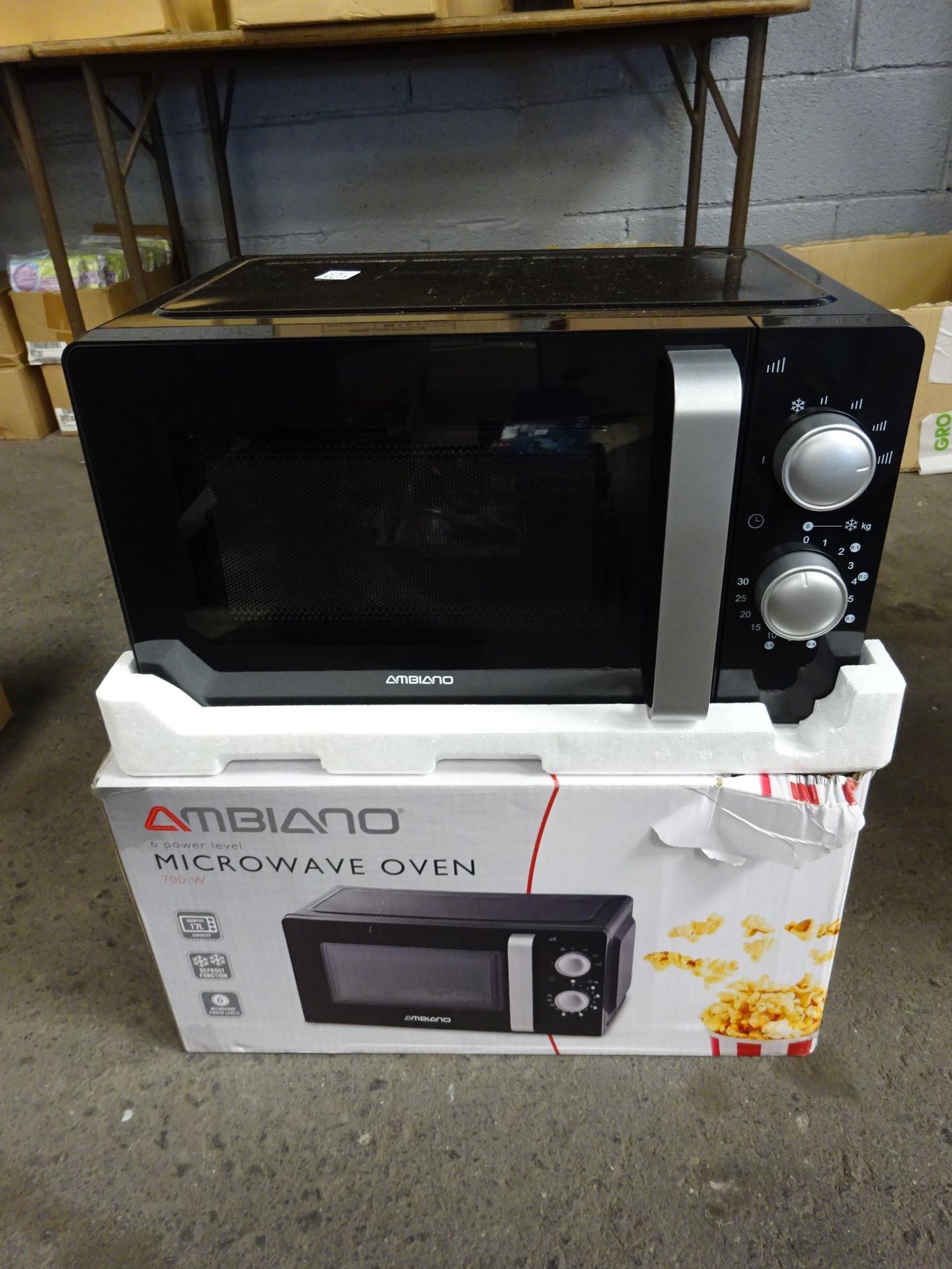 MICROWAVE OVEN