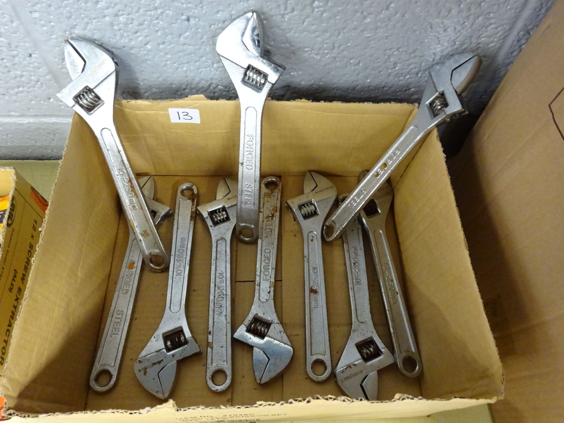 BOX 10 LARGE ADJUSTABLE SPANNERS