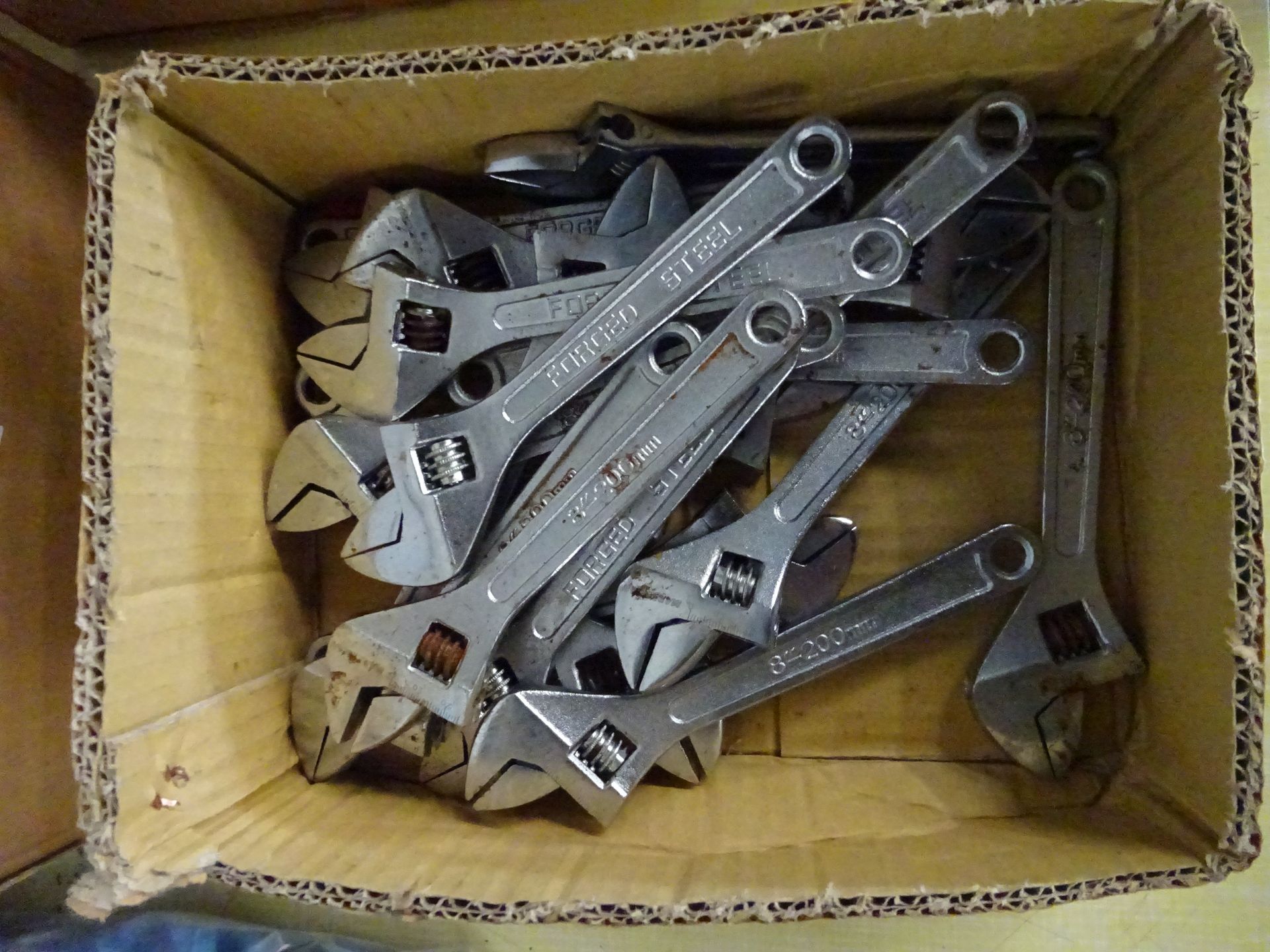 BOX OF ADJUSTABLE SPANNERS