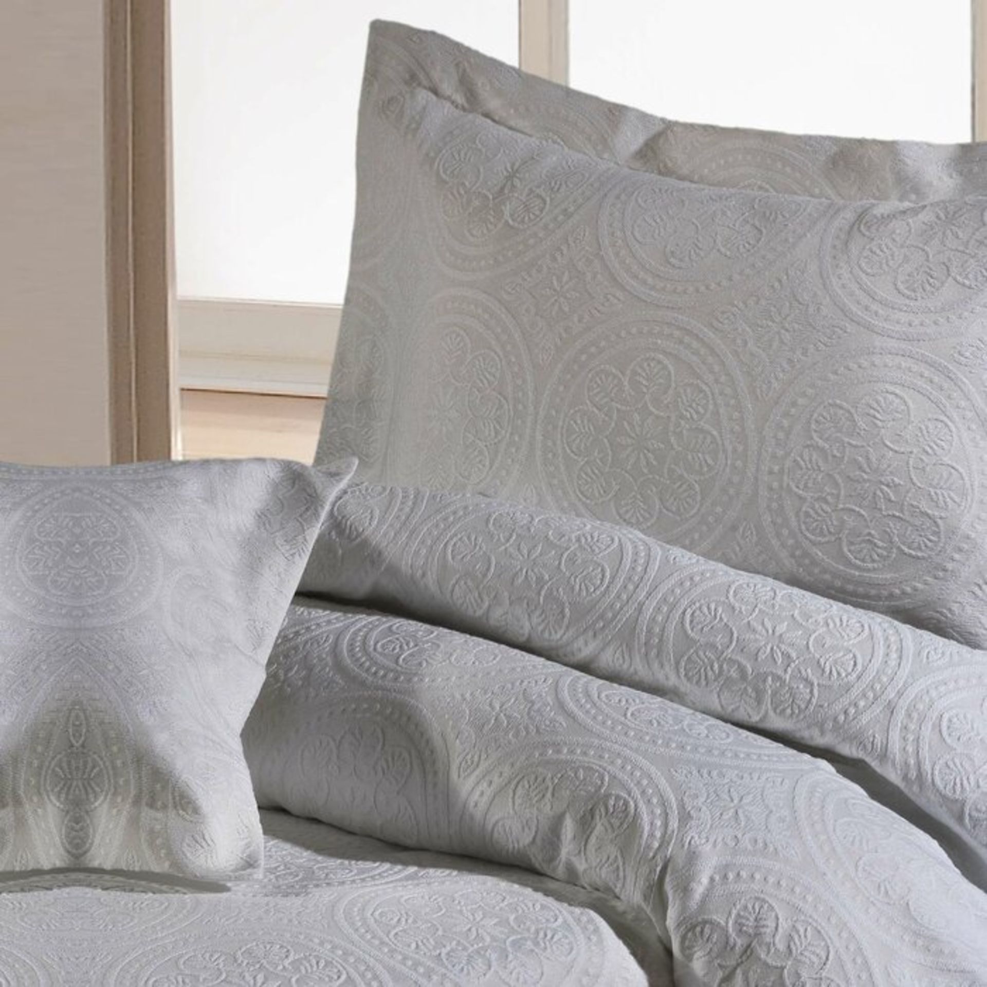 Sundown Percale/Jacquard Duvet Cover Set - RRP £124.99