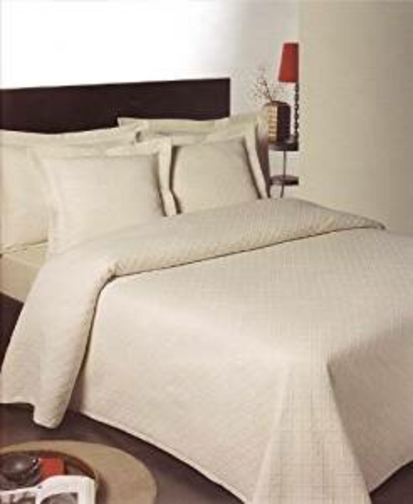 Ariana Heavyweight Matelasse Bedspread - RRP £36.99