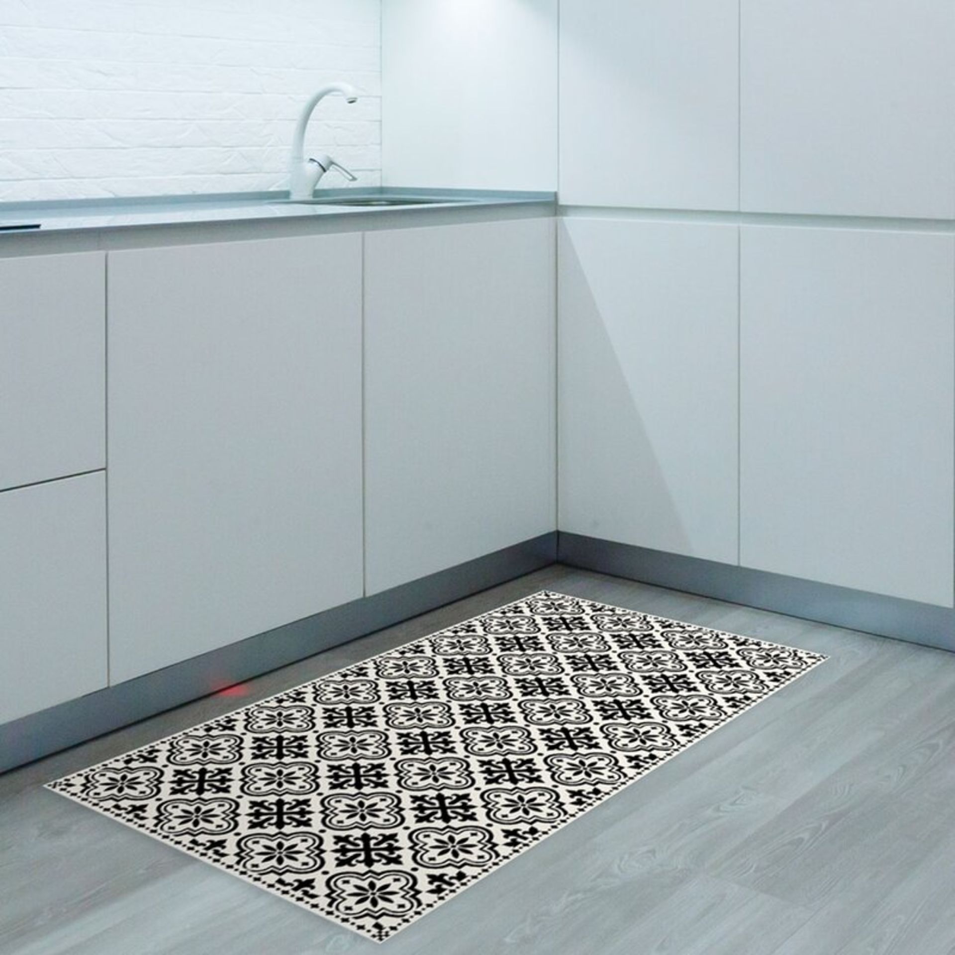 Jovanny Kitchen Mat - RRP £49.99 - Image 2 of 2