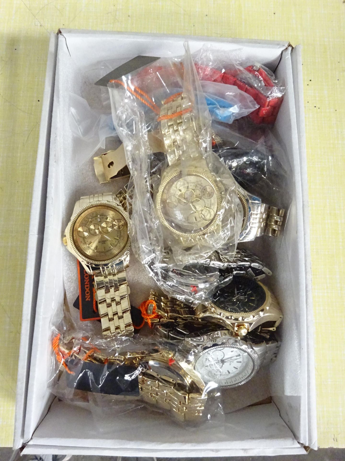TRAY OF WATCHES