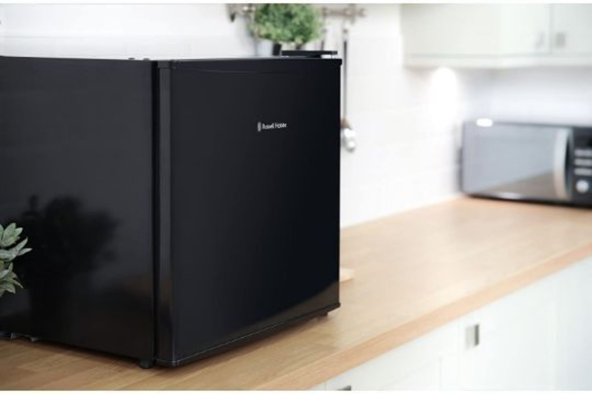 Boxed New Russell Hobbs RHTTLF1B 43L Table Top Fridge Black - RRP £114