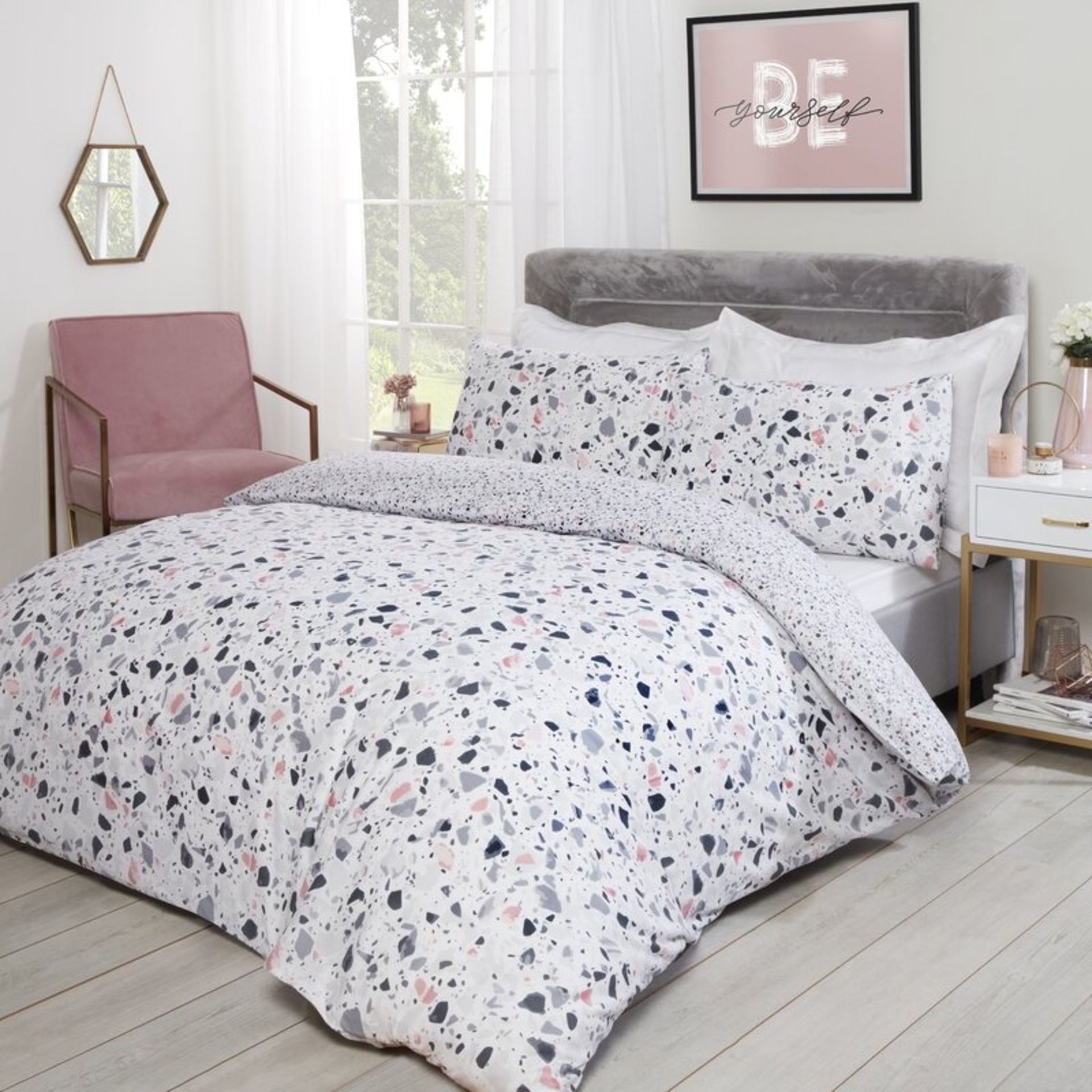 Anjuta Duvet Cover Set - RRP £18.99