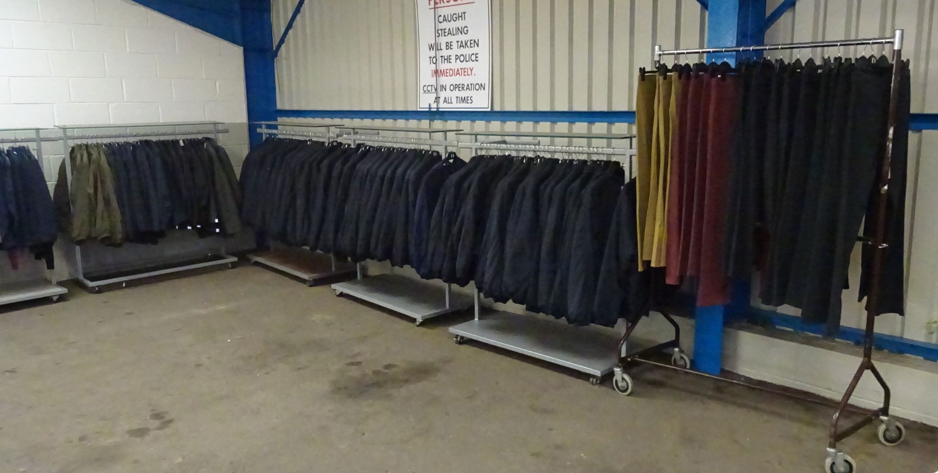 320PCS OF MENS DEBENHAMS CLOTHING WITH AN APPROX RRP OF £10500, INCLUDES SHIRTS AND COATS. - Image 3 of 26