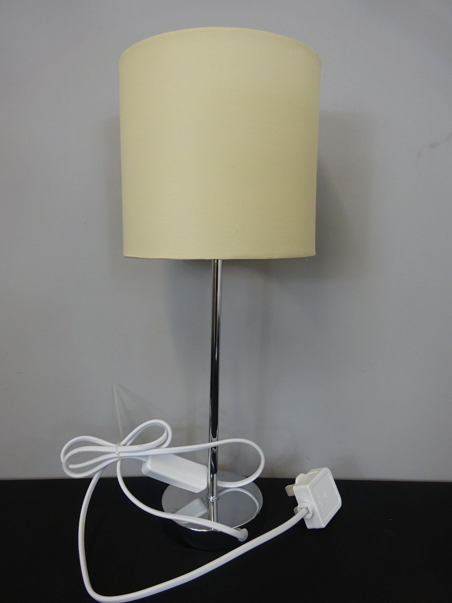 BOX OF 12 BRAND NEW METAL LAMPS AND SHADES, 40CM HEIGHT. RRP £19.99 EACH