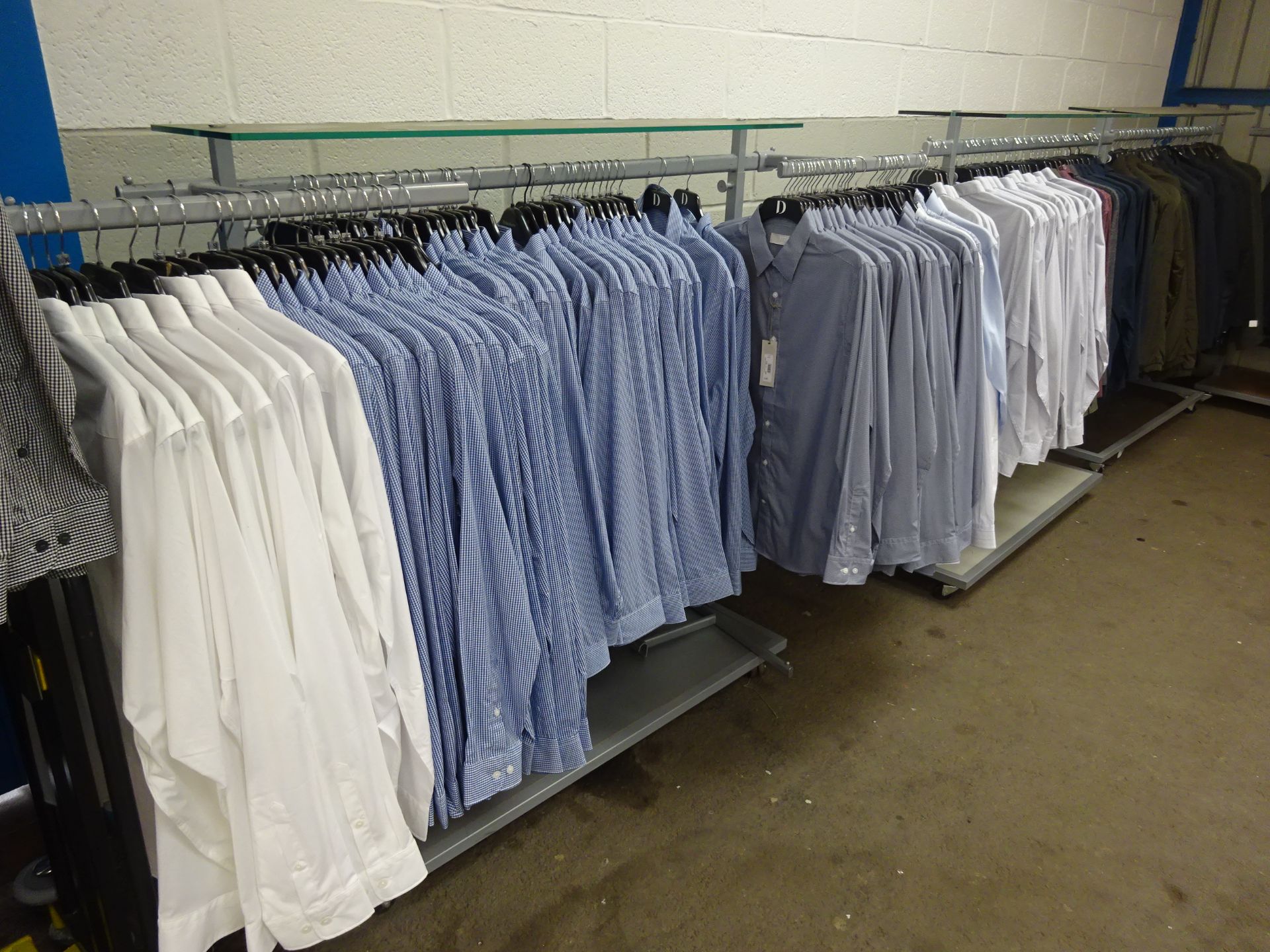 320PCS OF MENS DEBENHAMS CLOTHING WITH AN APPROX RRP OF £10500, INCLUDES SHIRTS AND COATS. - Image 4 of 26