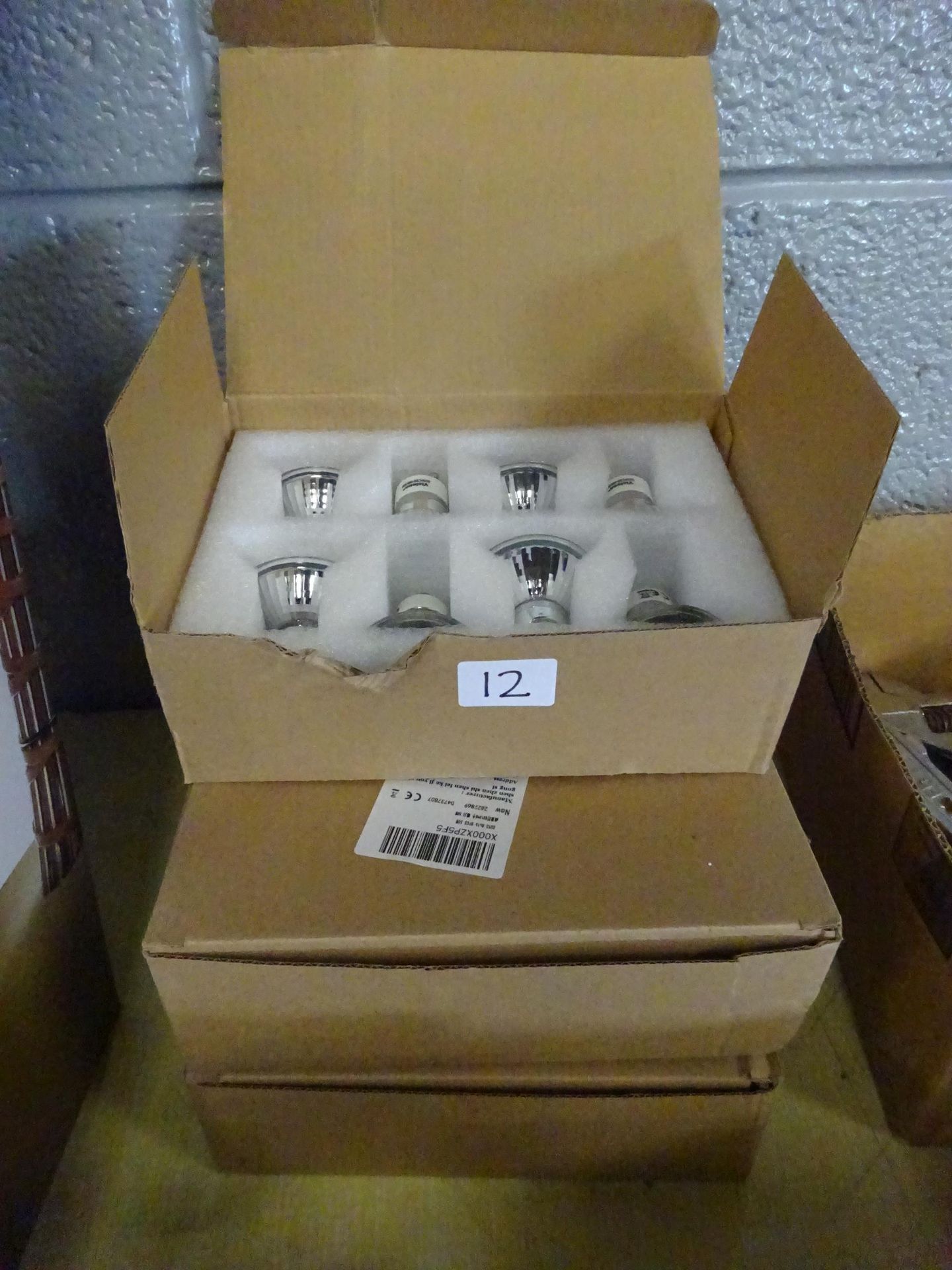 5 BOXES OF NEW BULBS