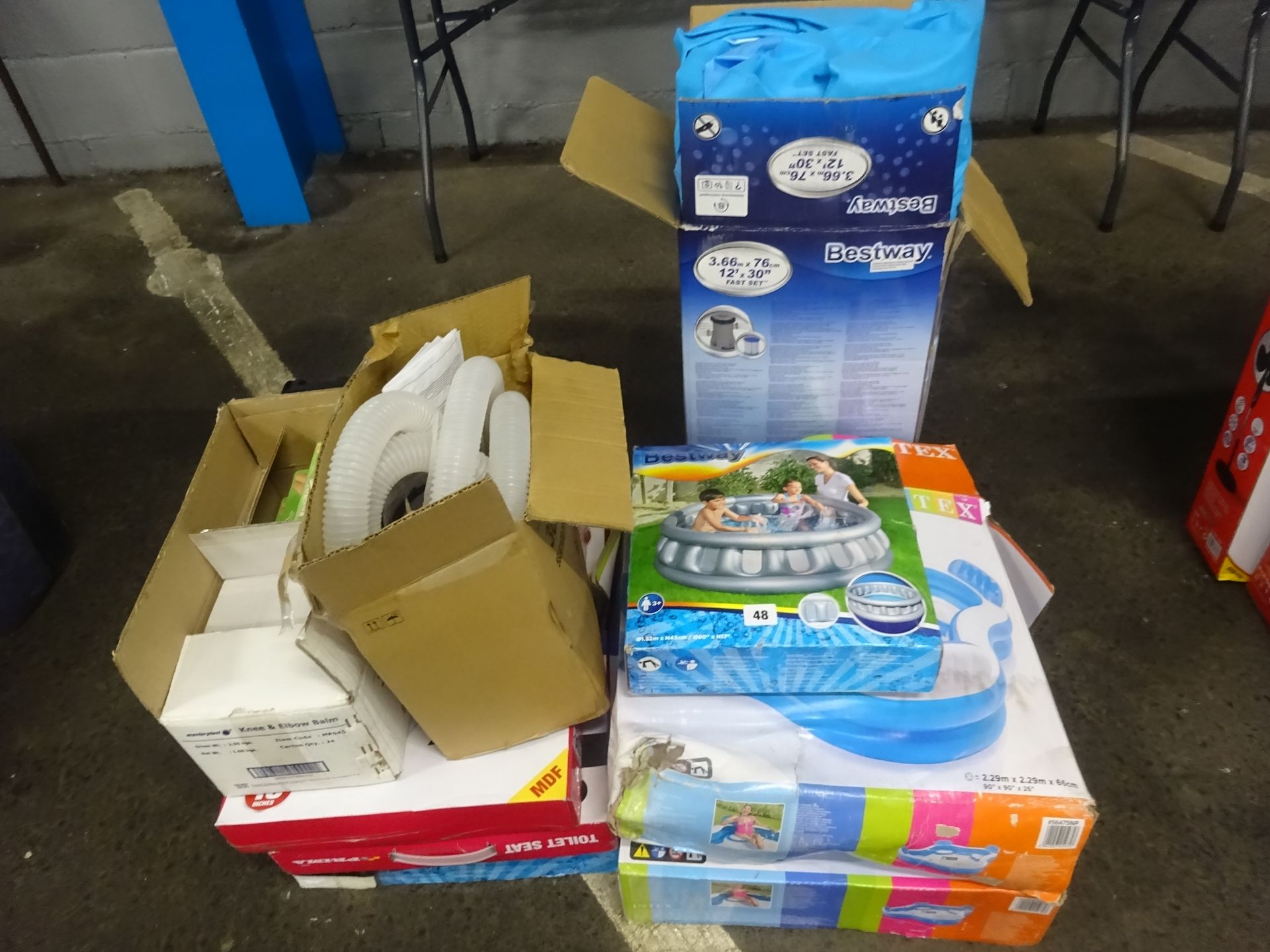 QTY OF PADDLING POOLS, TOILET SEATS & STORAGE BOOT CART