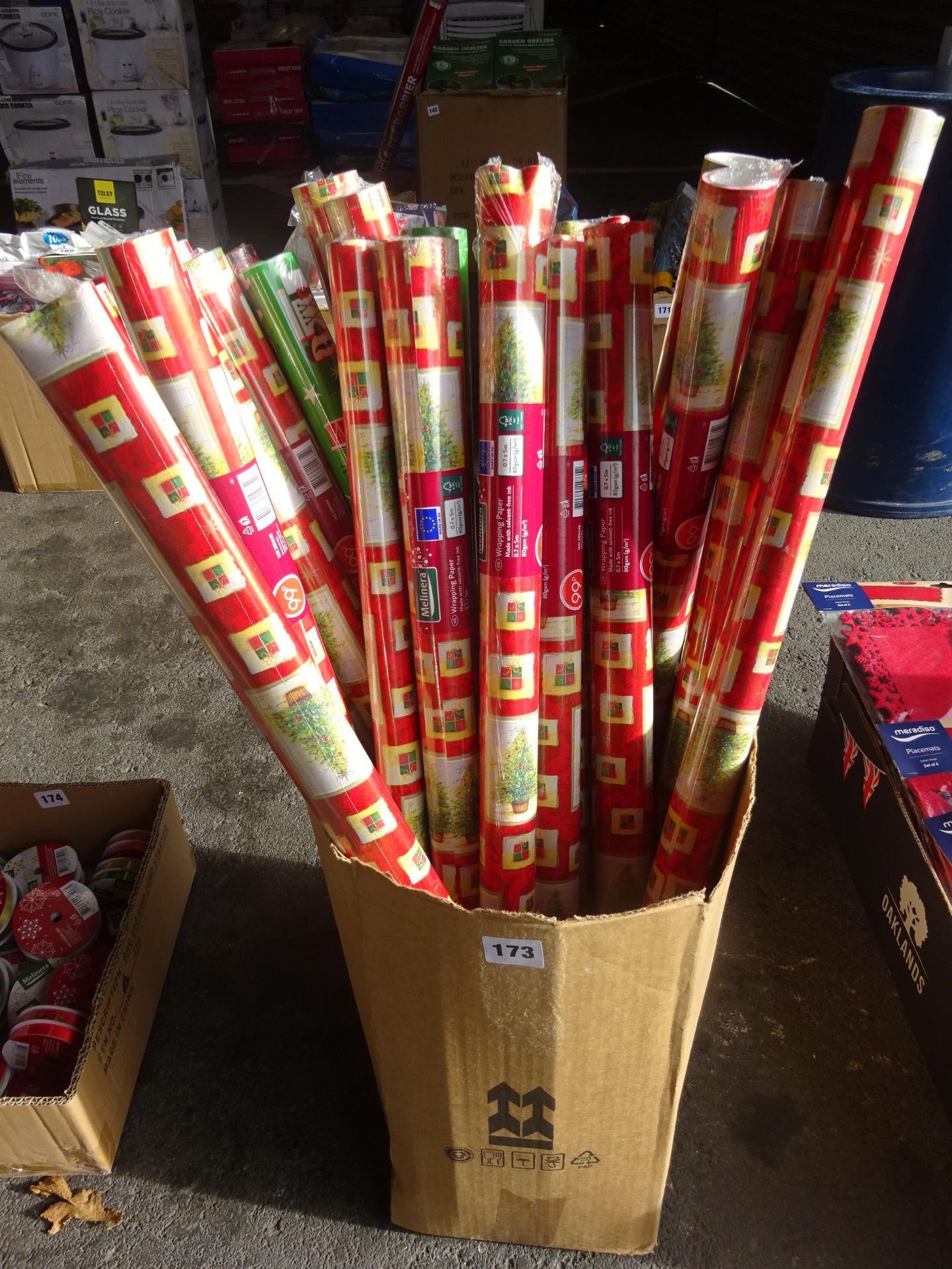 25 ROLLS OF CHRISTMAS WRAPPING PAPER