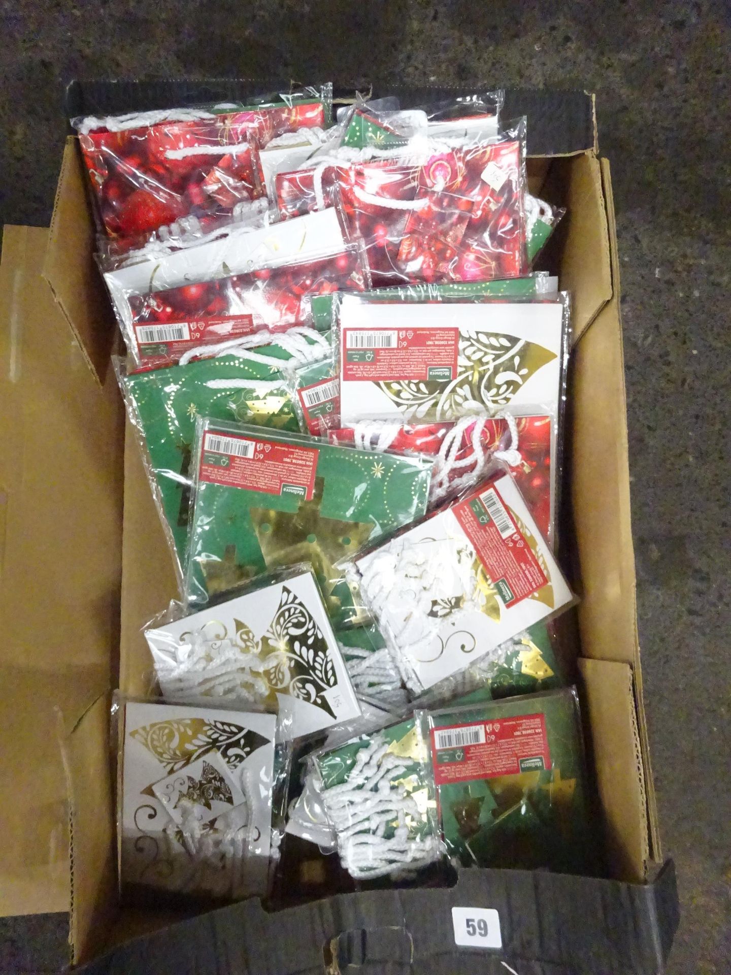 BOX OF CHRISTMAS GIFT BAGS