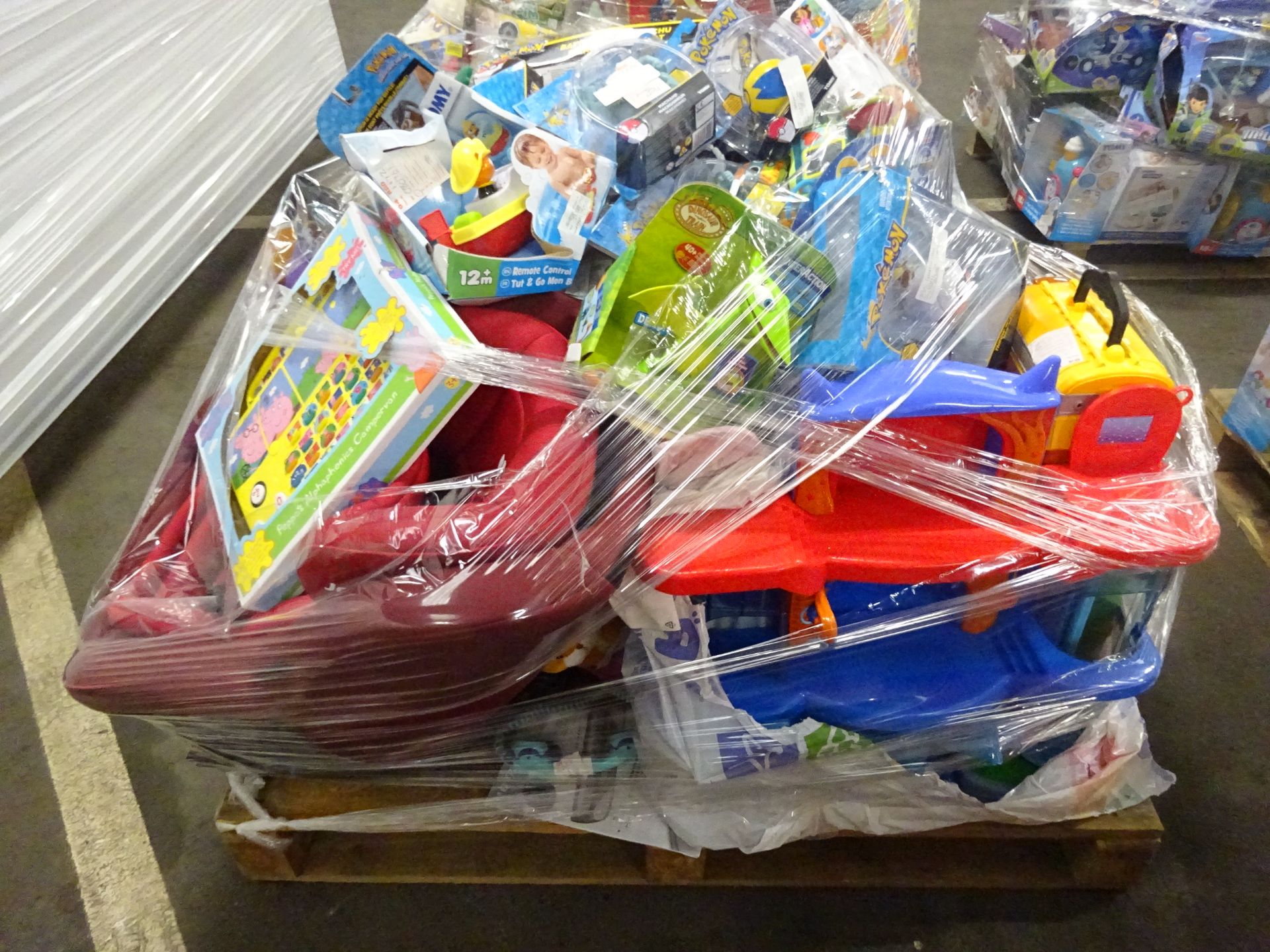 PALLET OF TOYS - NO VAT - Image 2 of 2