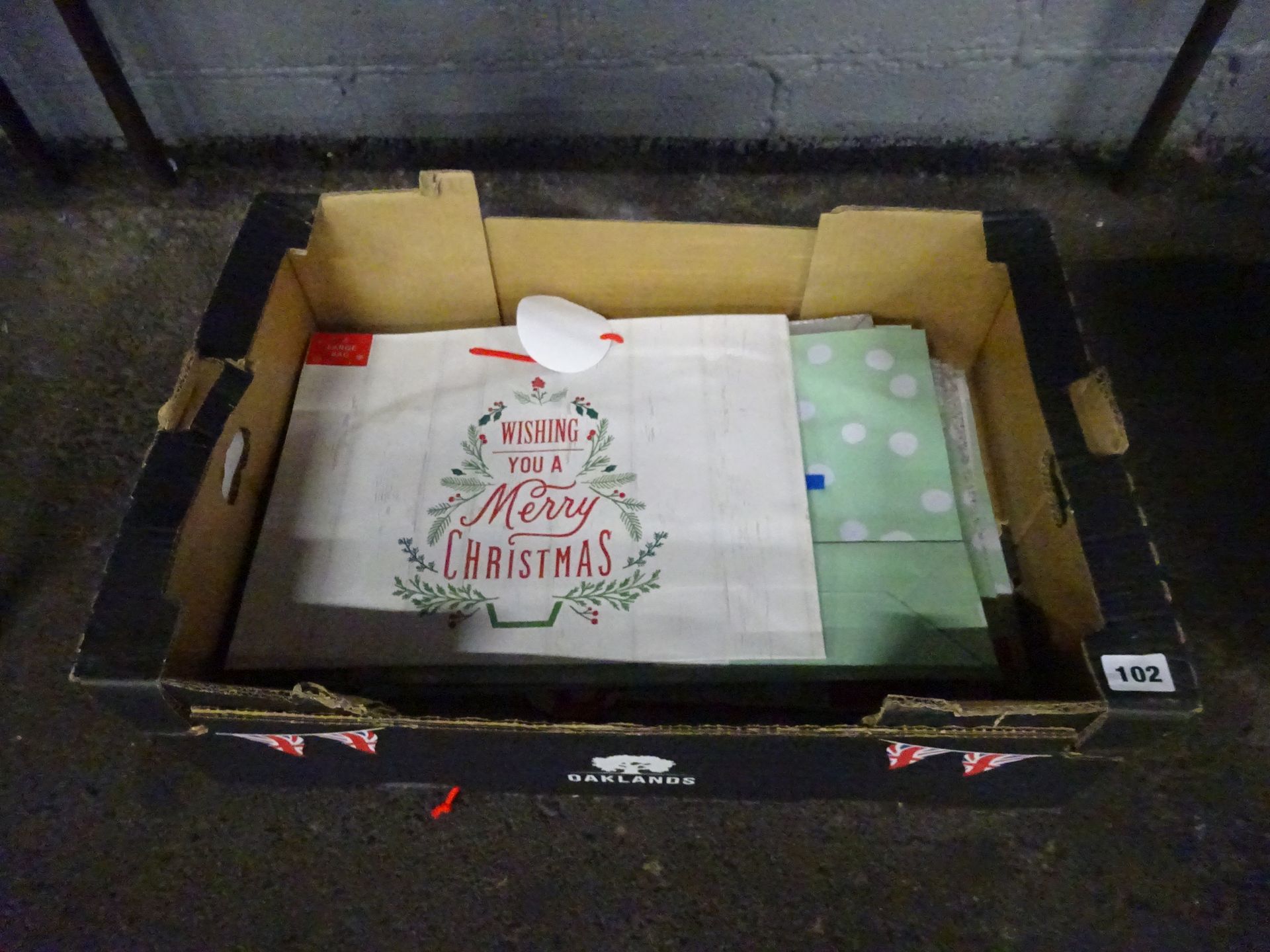 BOX 25 LARGE CHRISTMAS BAGS - X 3 DESIGNS